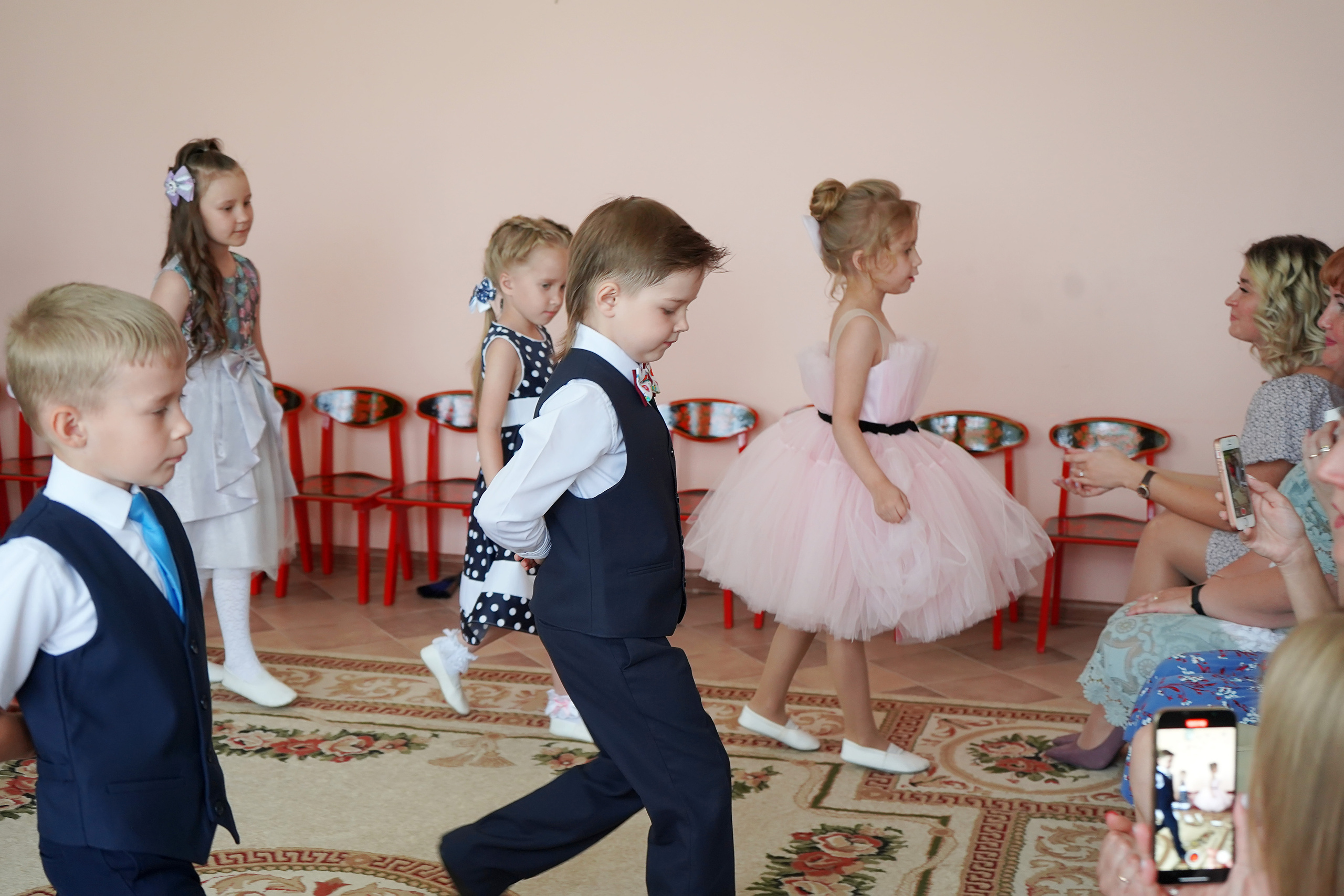 Фотосъемка видеосъёмка фотограф видеооператор новогодних утренников  в. Фотограф, видеооператор Нина Коршунова