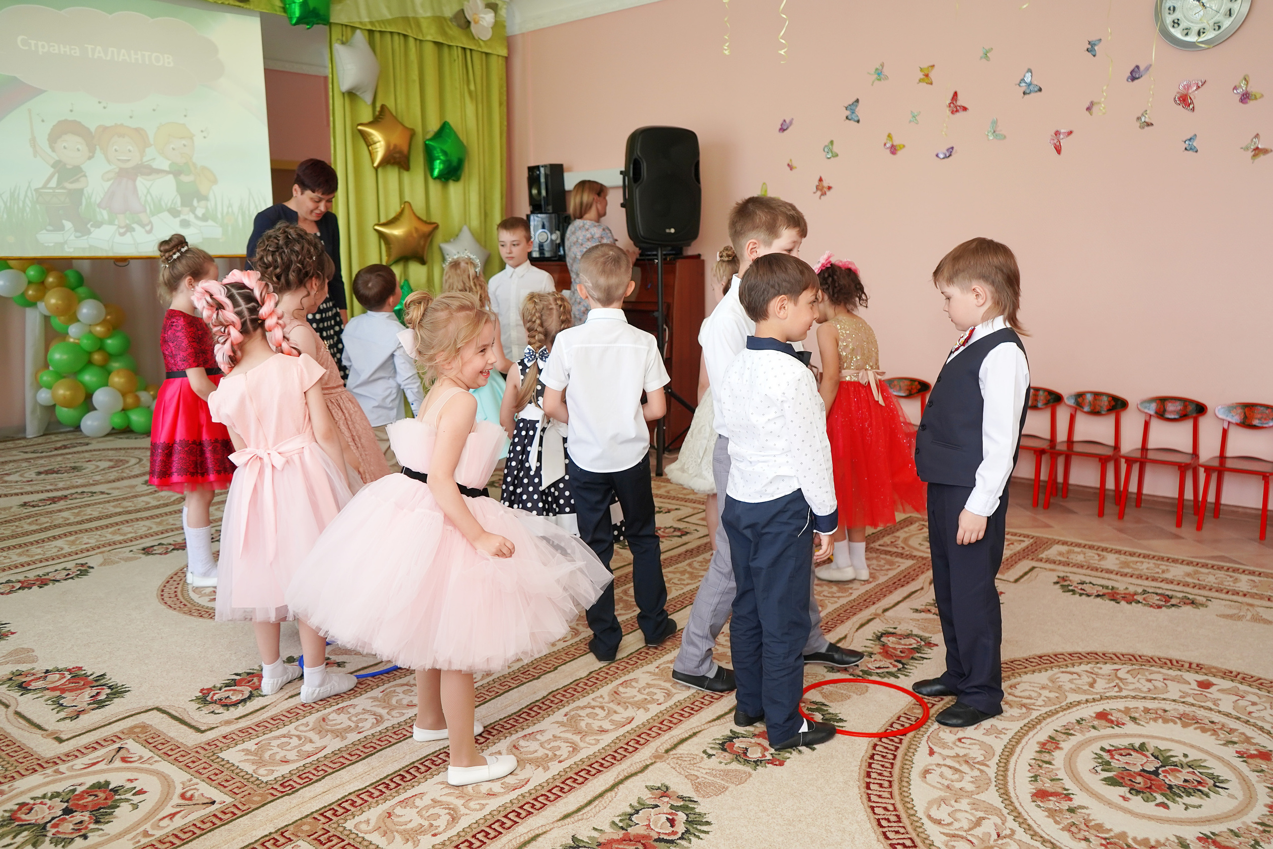 Фотосъемка видеосъёмка фотограф видеооператор новогодних утренников  в. Фотограф, видеооператор Нина Коршунова