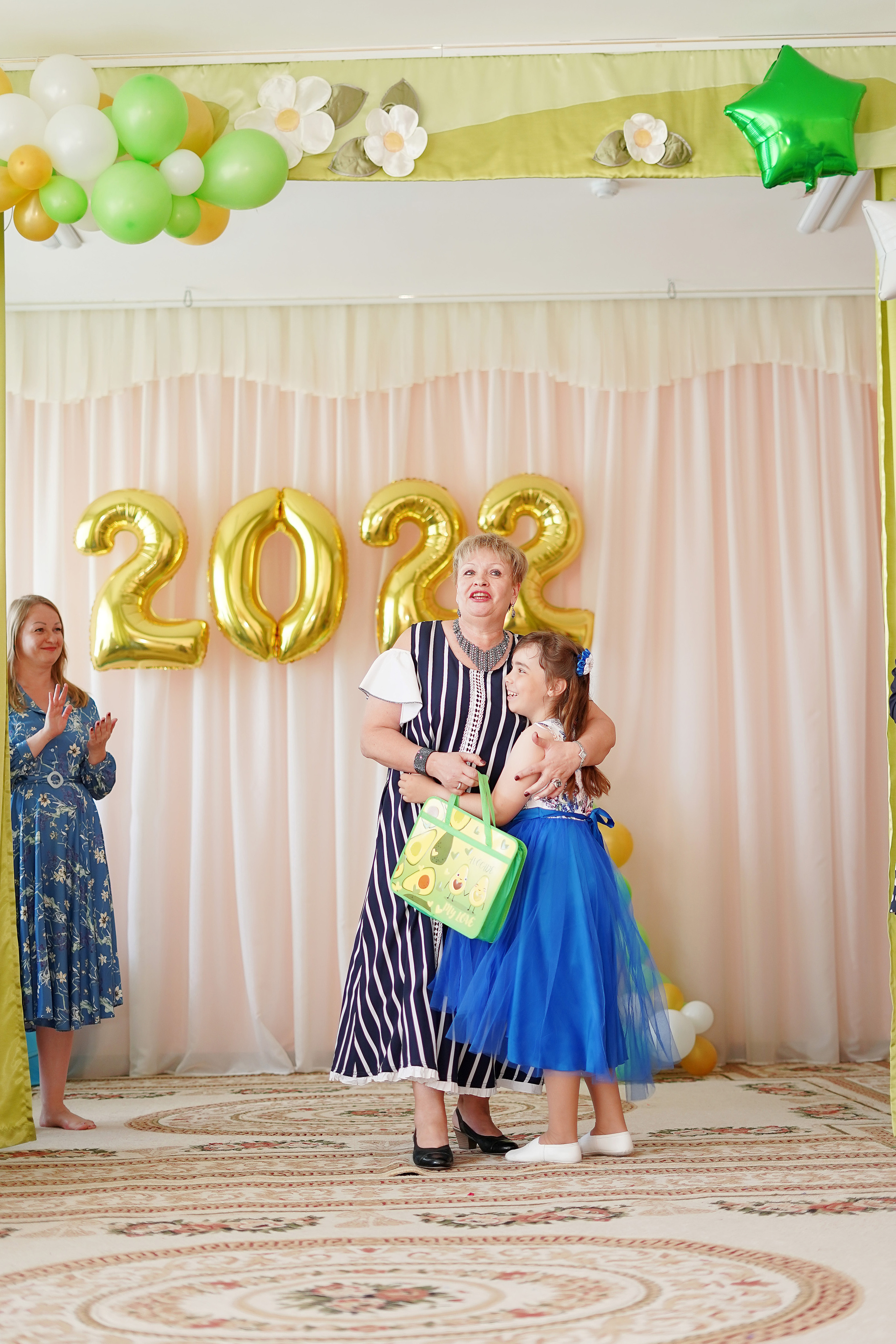 Фотосъемка видеосъёмка фотограф видеооператор новогодних утренников  в. Фотограф, видеооператор Нина Коршунова