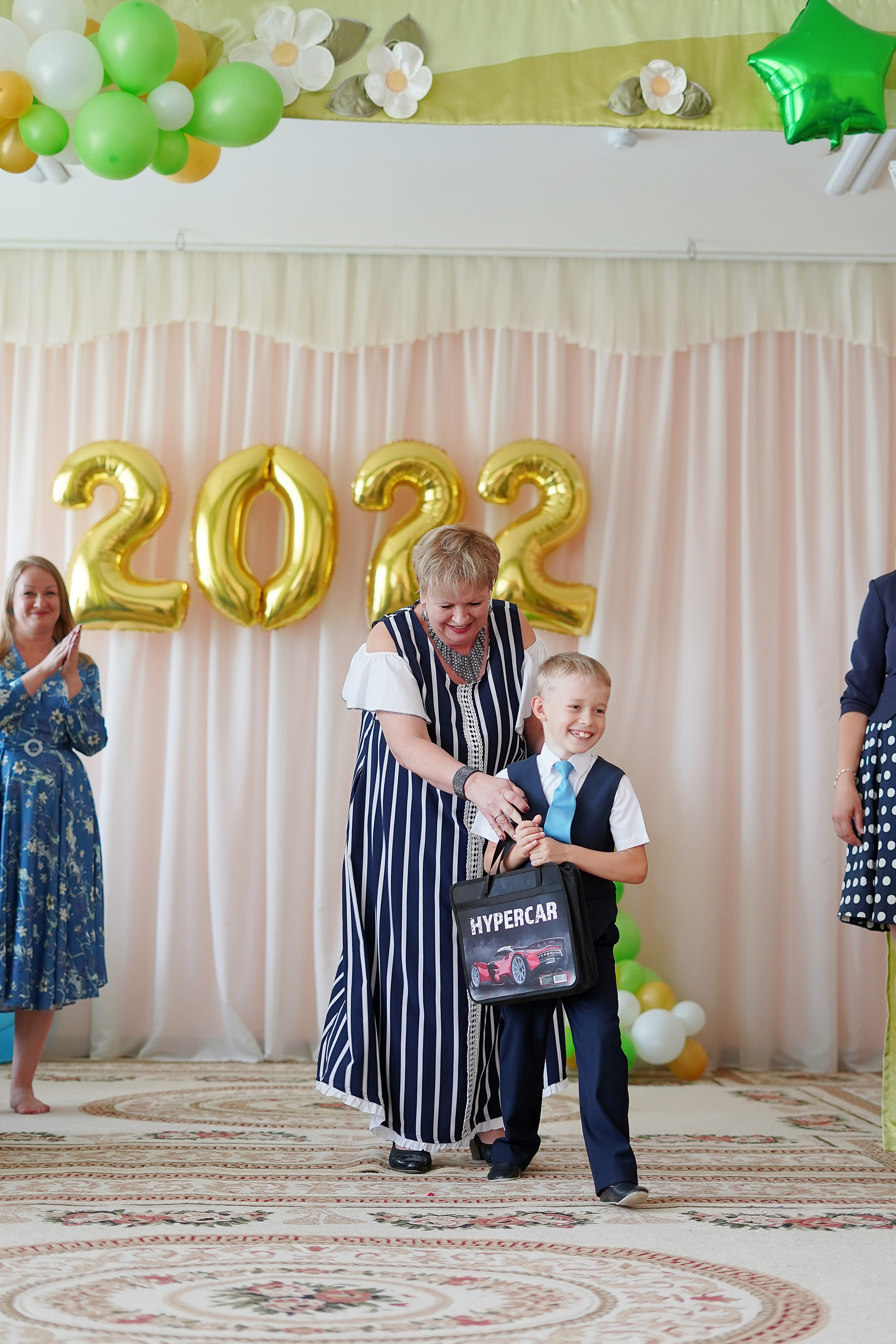 Фотосъемка видеосъёмка фотограф видеооператор новогодних утренников  в. Фотограф, видеооператор Нина Коршунова