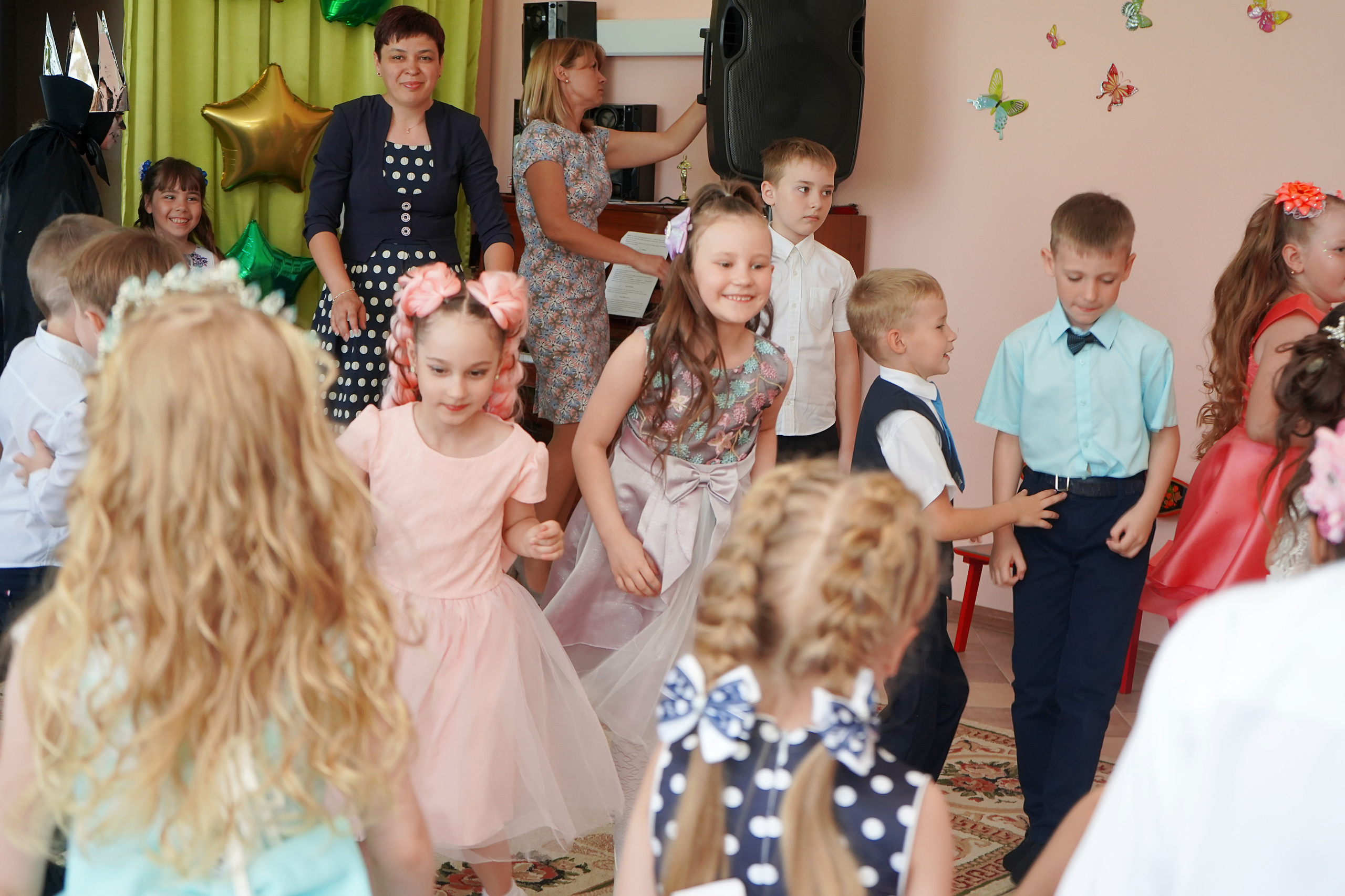 Фотосъемка видеосъёмка фотограф видеооператор новогодних утренников  в. Фотограф, видеооператор Нина Коршунова