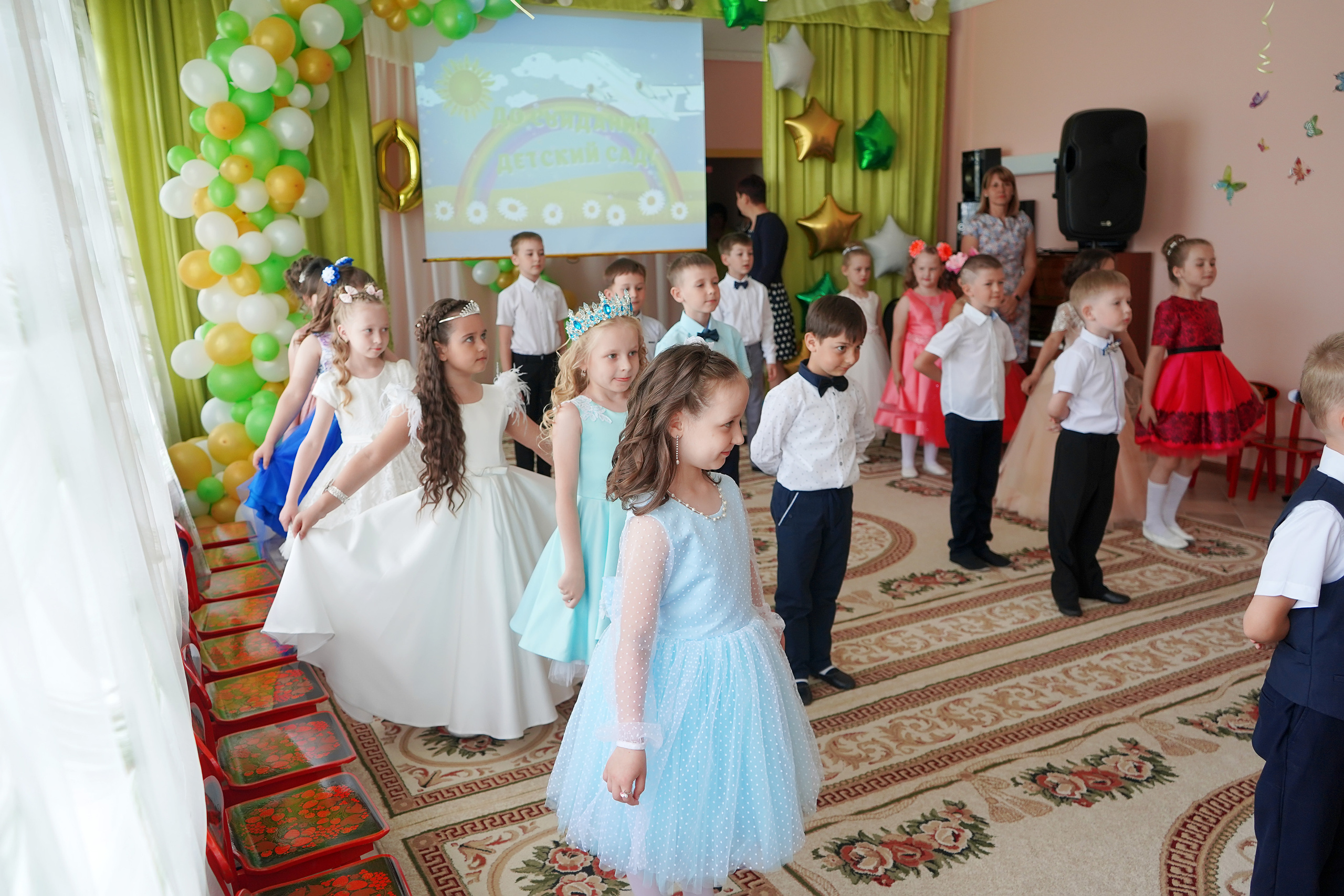 Фотосъемка видеосъёмка фотограф видеооператор новогодних утренников  в. Фотограф, видеооператор Нина Коршунова