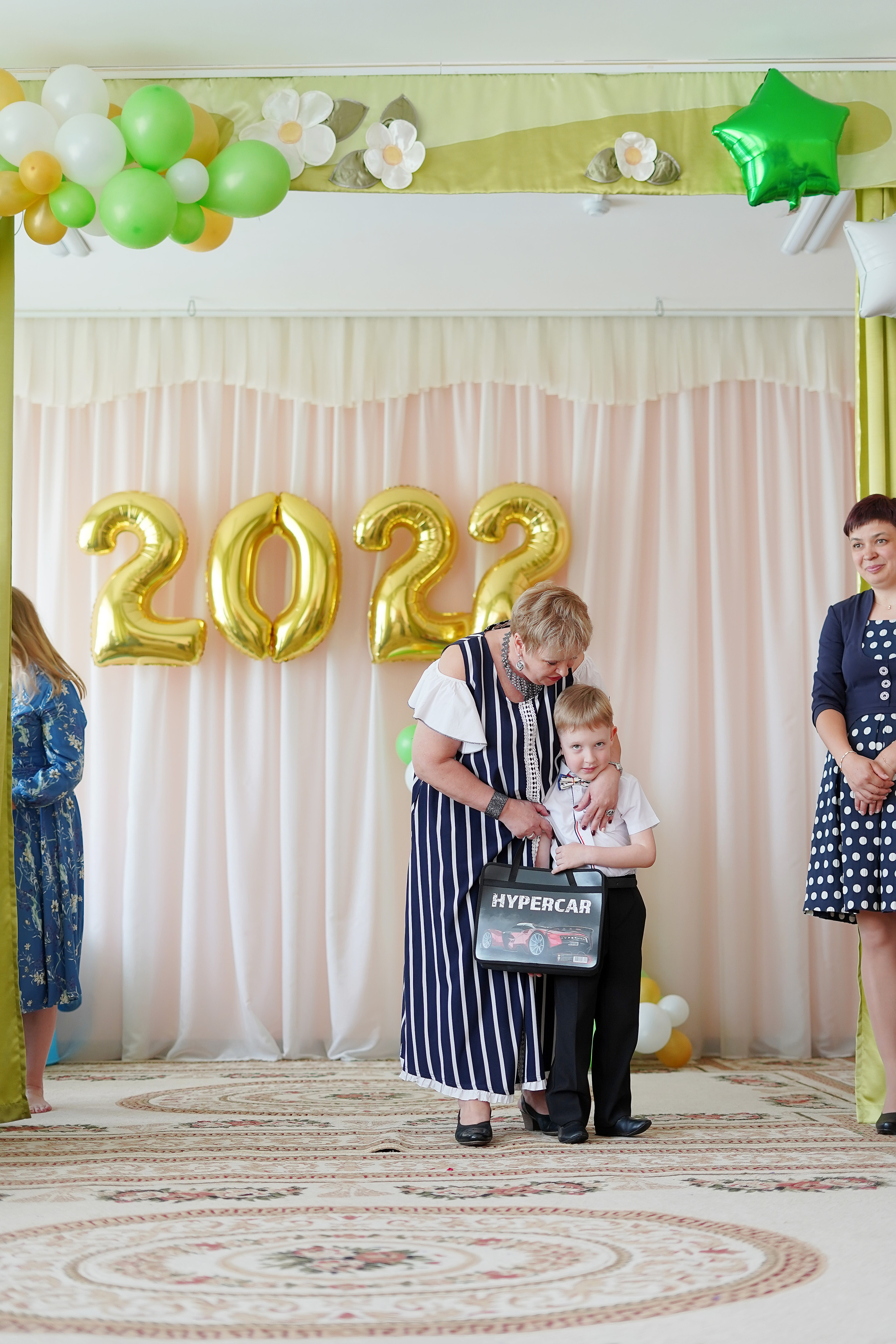 Фотосъемка видеосъёмка фотограф видеооператор новогодних утренников  в. Фотограф, видеооператор Нина Коршунова