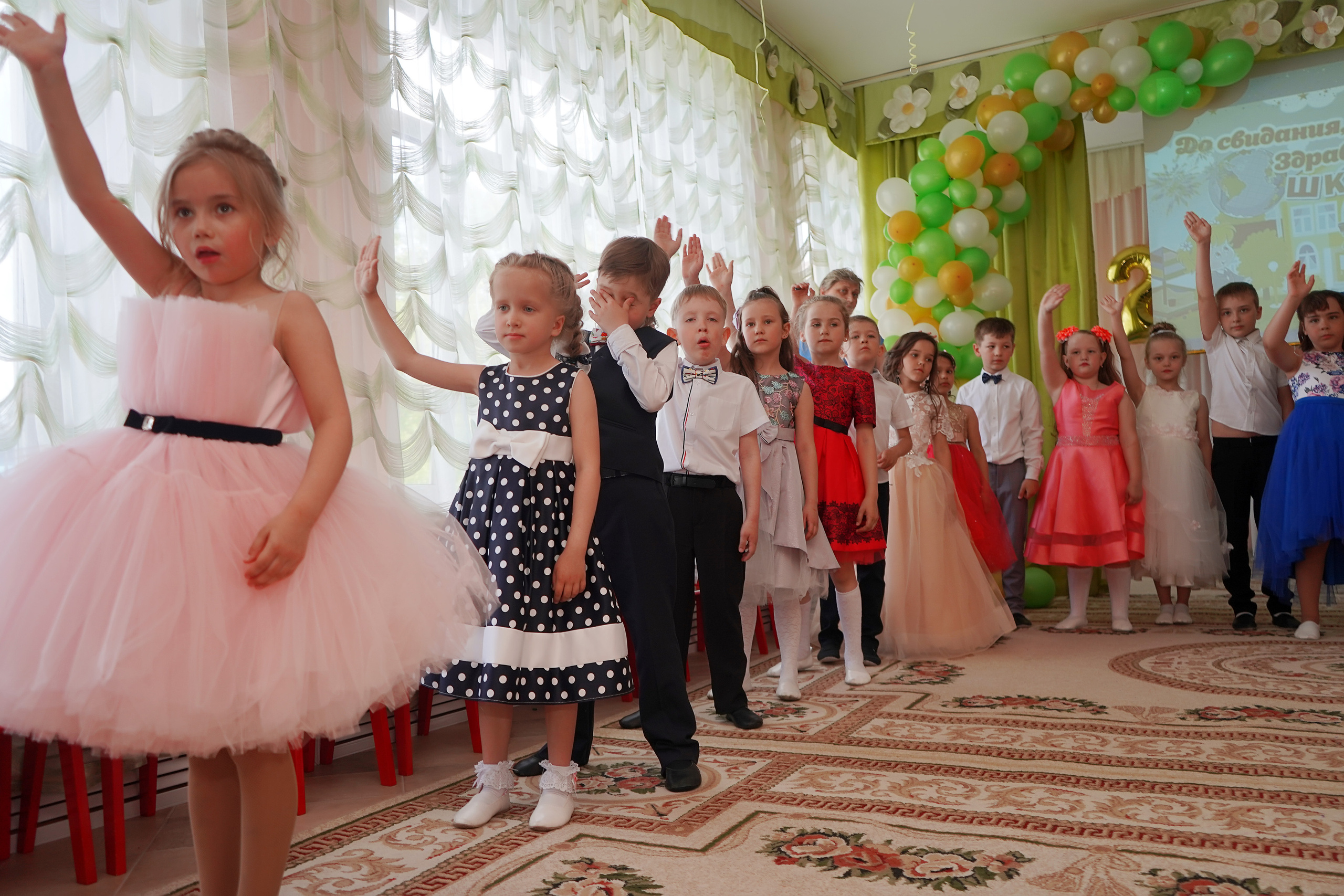 Фотосъемка видеосъёмка фотограф видеооператор новогодних утренников  в. Фотограф, видеооператор Нина Коршунова