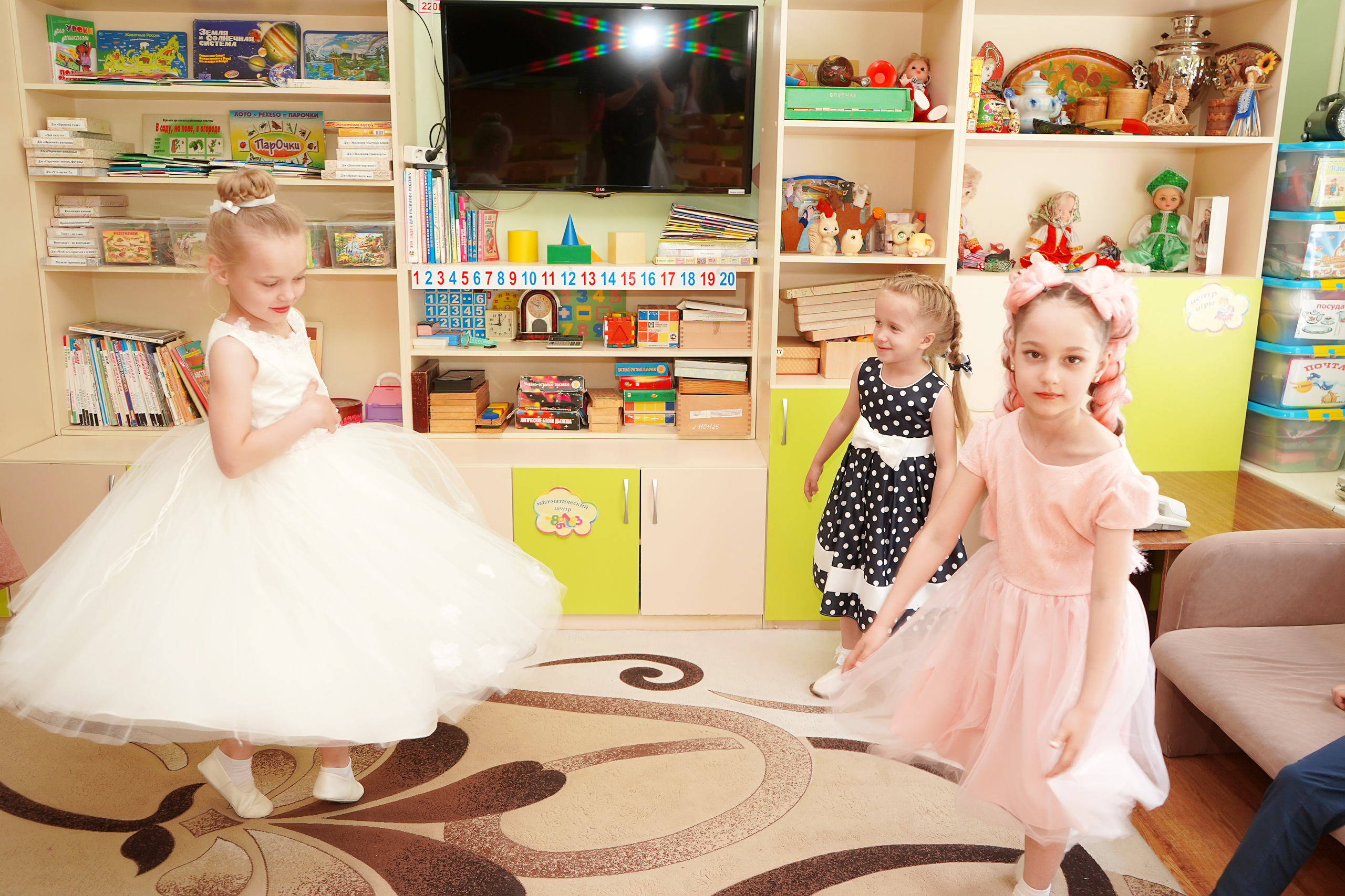 Фотосъемка видеосъёмка фотограф видеооператор новогодних утренников  в. Фотограф, видеооператор Нина Коршунова