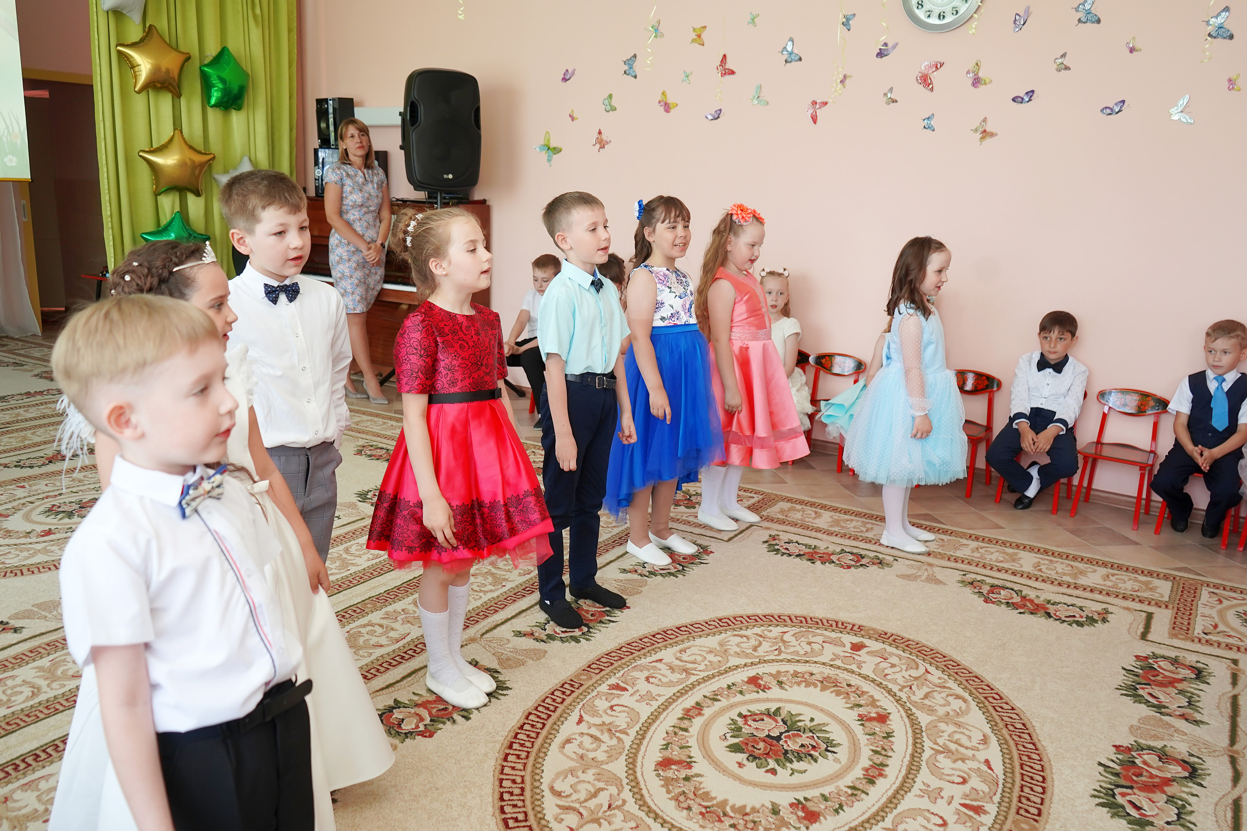 Фотосъемка видеосъёмка фотограф видеооператор новогодних утренников  в. Фотограф, видеооператор Нина Коршунова