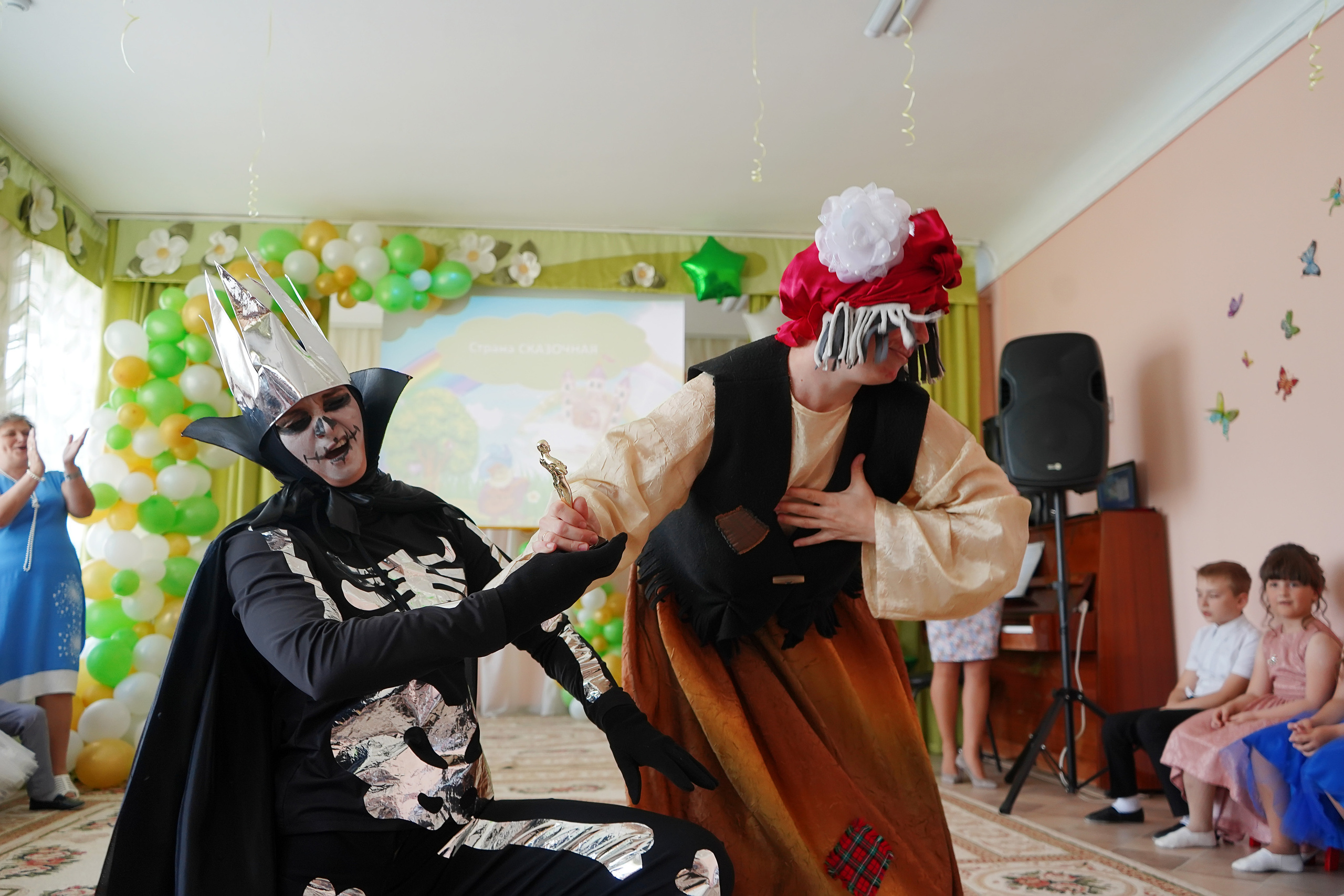 Фотосъемка видеосъёмка фотограф видеооператор новогодних утренников  в. Фотограф, видеооператор Нина Коршунова