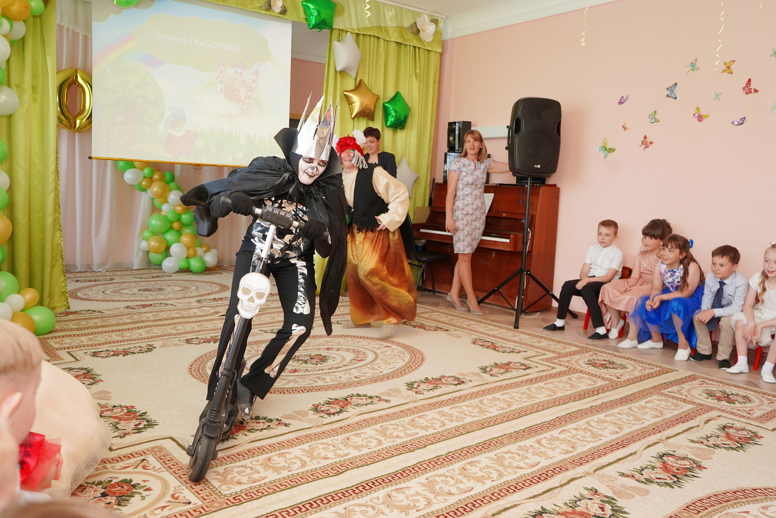 Фотосъемка видеосъёмка фотограф видеооператор новогодних утренников  в. Фотограф, видеооператор Нина Коршунова