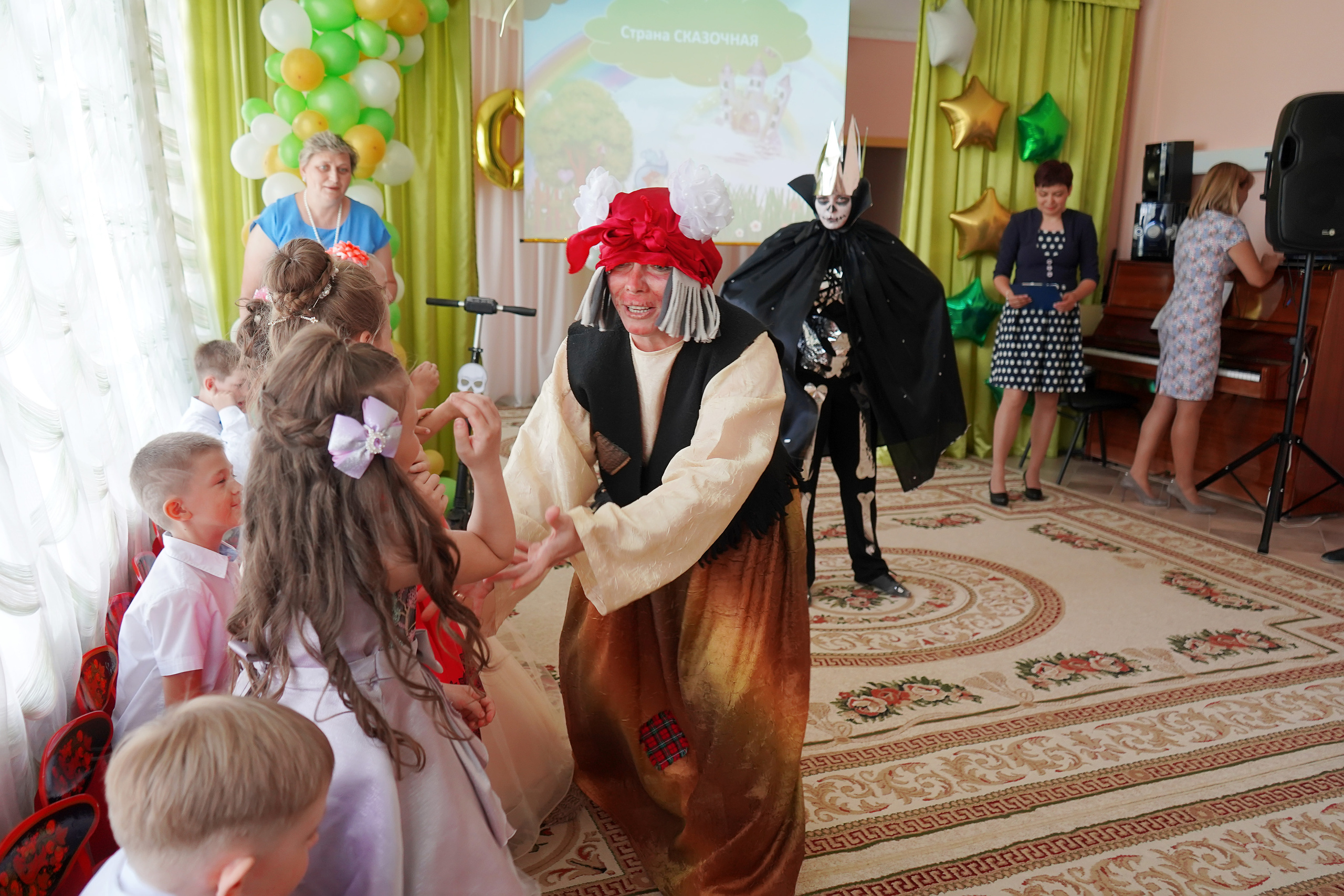 Фотосъемка видеосъёмка фотограф видеооператор новогодних утренников  в. Фотограф, видеооператор Нина Коршунова