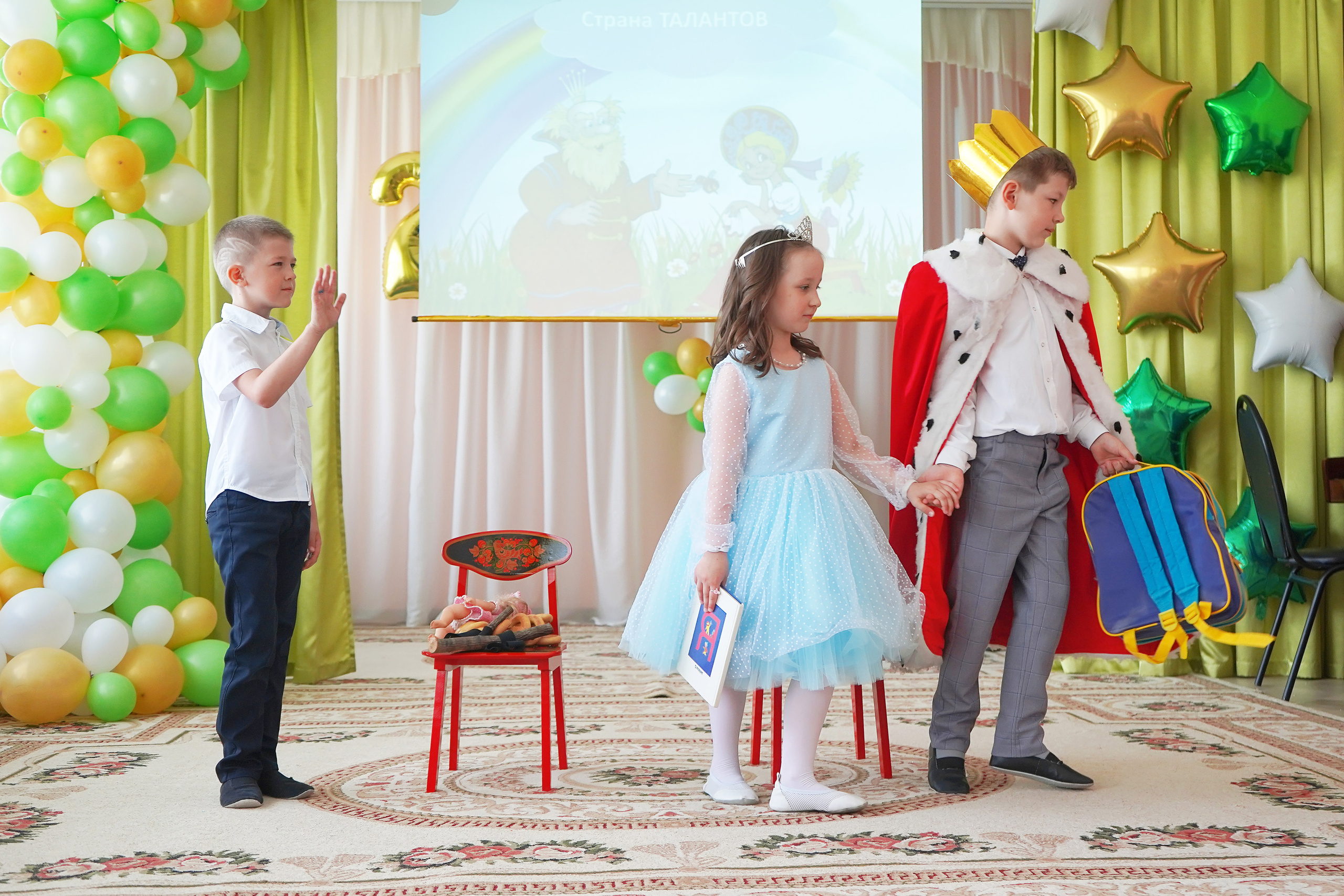 Фотосъемка видеосъёмка фотограф видеооператор новогодних утренников  в. Фотограф, видеооператор Нина Коршунова