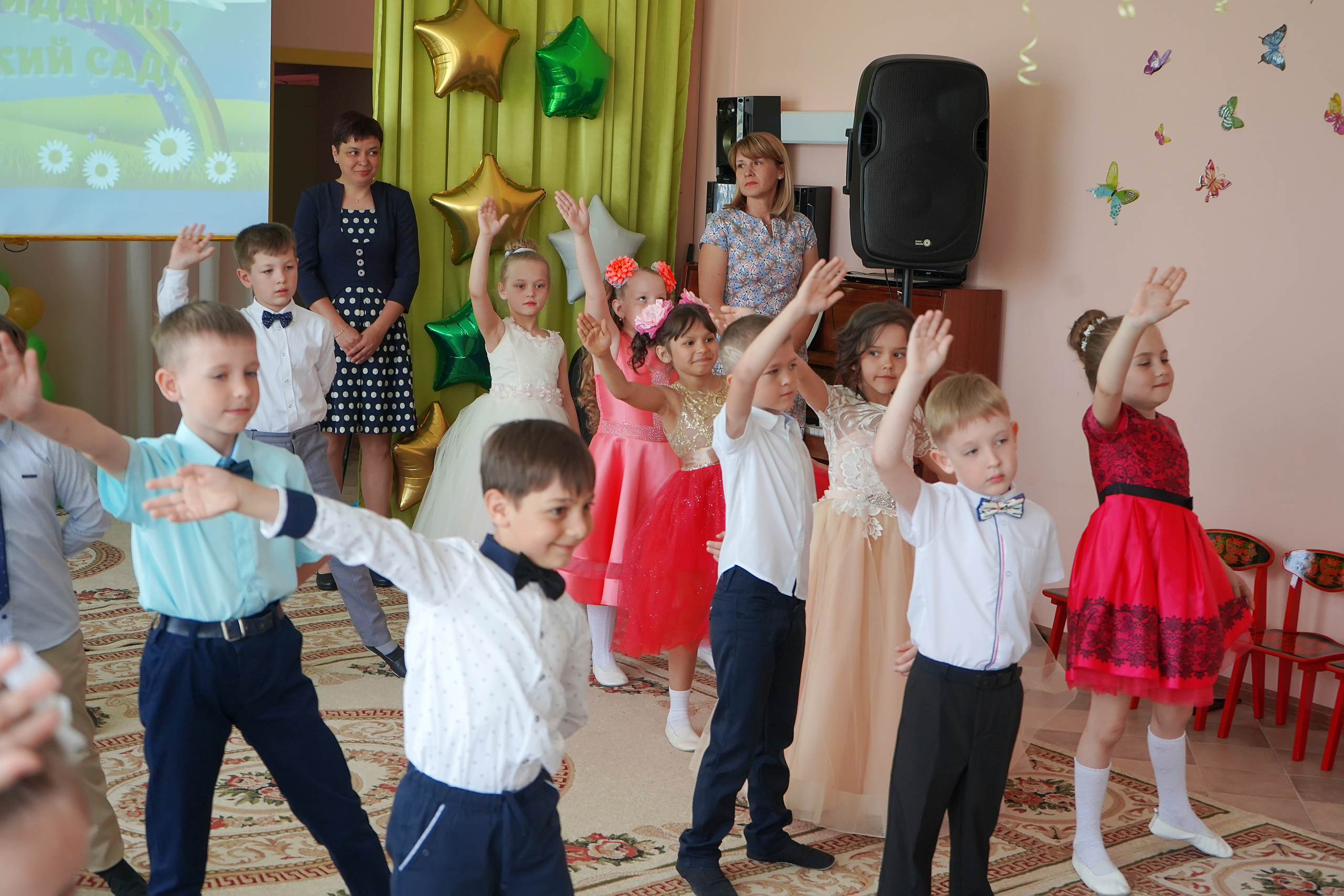 Фотосъемка видеосъёмка фотограф видеооператор новогодних утренников  в. Фотограф, видеооператор Нина Коршунова