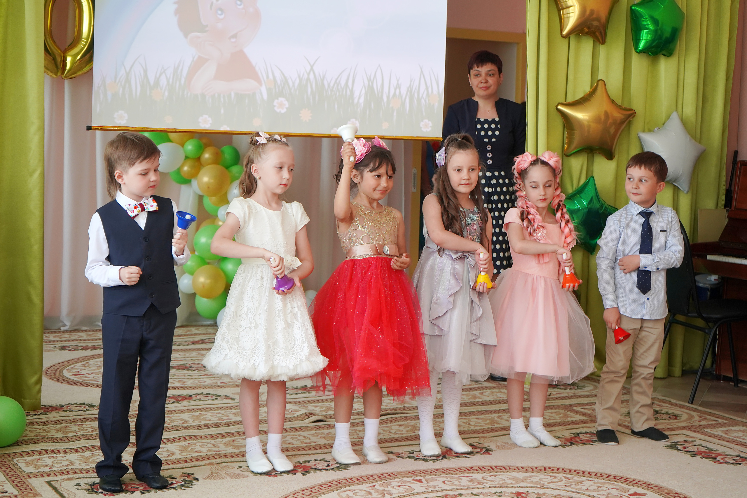 Фотосъемка видеосъёмка фотограф видеооператор новогодних утренников  в. Фотограф, видеооператор Нина Коршунова