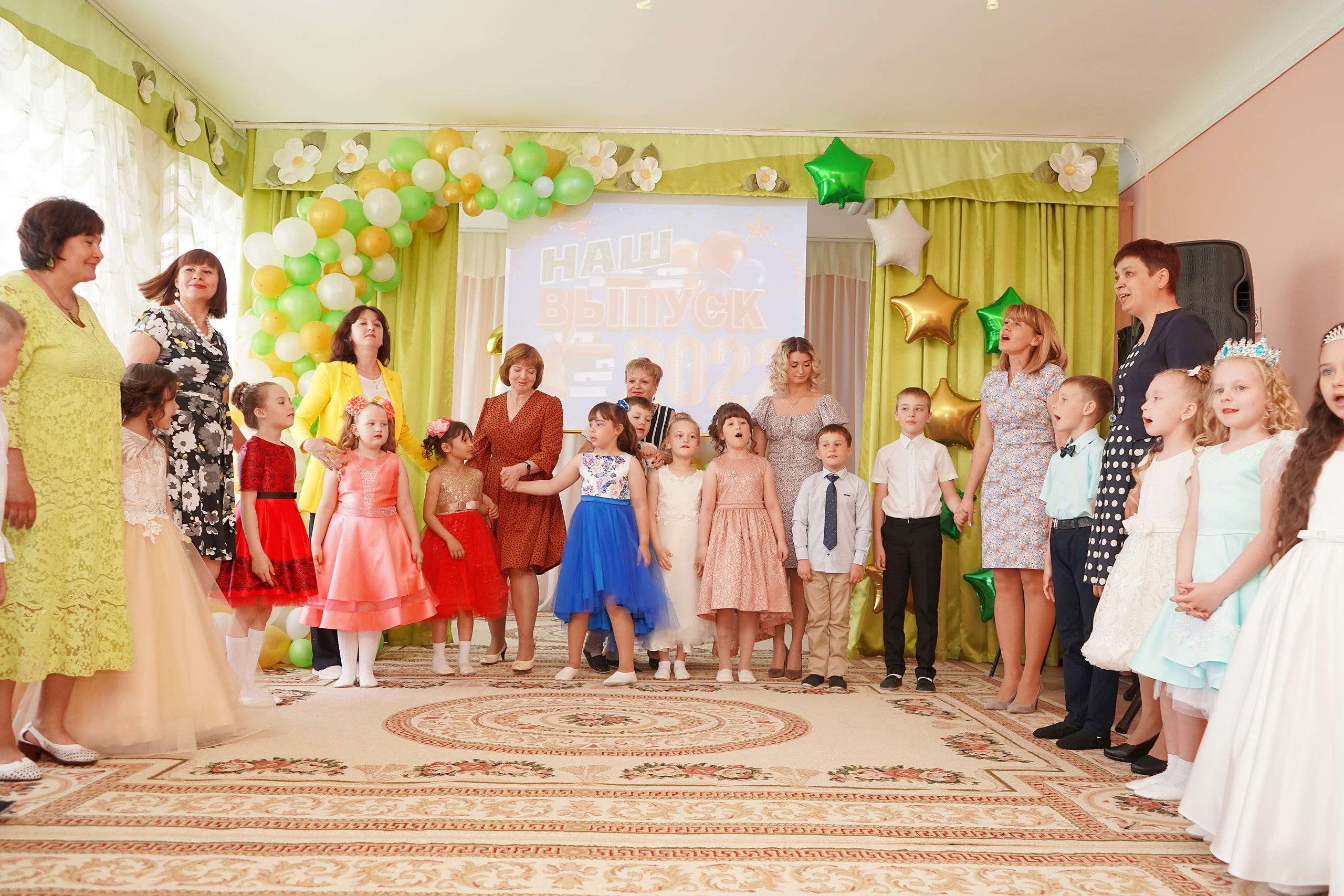 Фотосъемка видеосъёмка фотограф видеооператор новогодних утренников  в. Фотограф, видеооператор Нина Коршунова