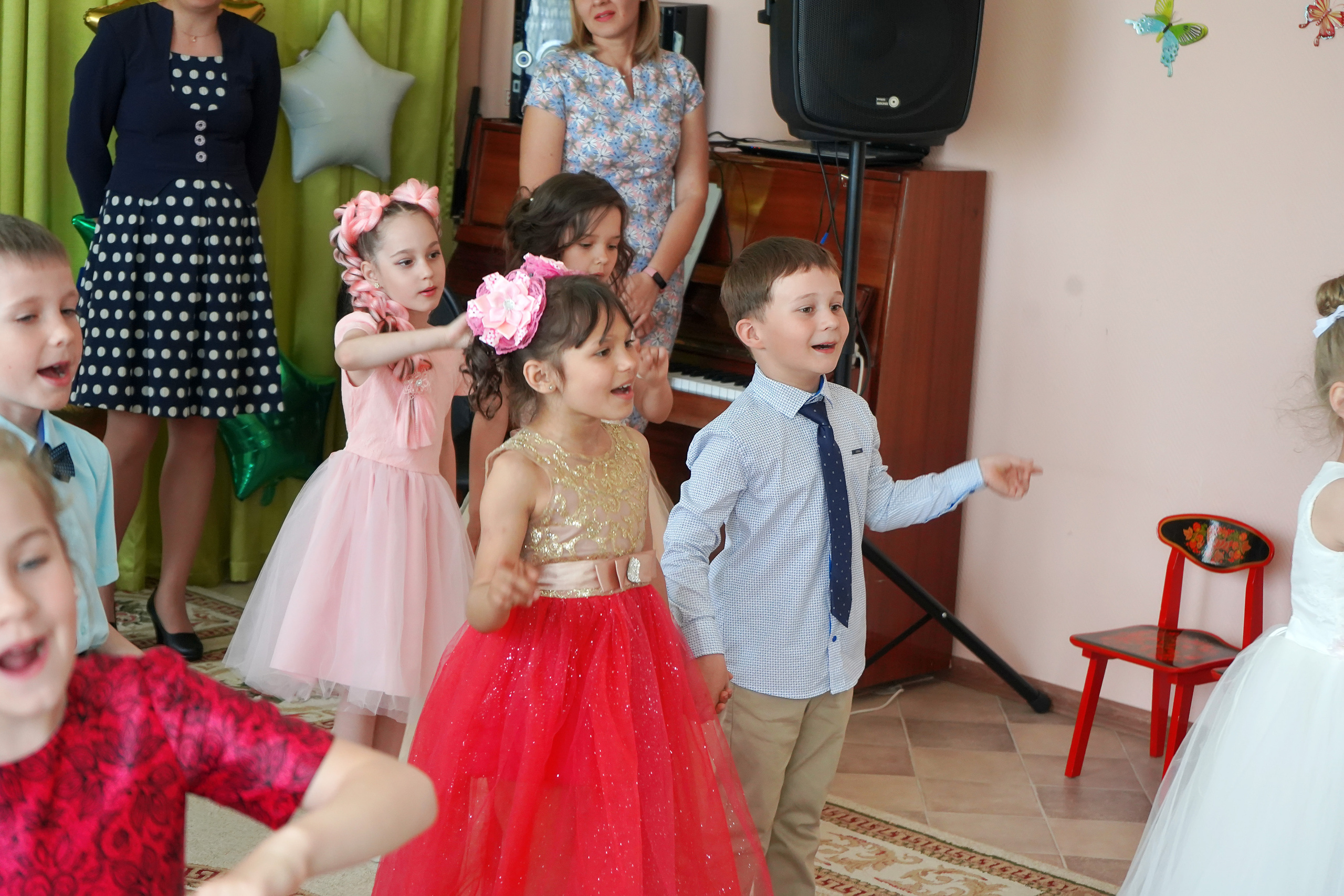 Фотосъемка видеосъёмка фотограф видеооператор новогодних утренников  в. Фотограф, видеооператор Нина Коршунова