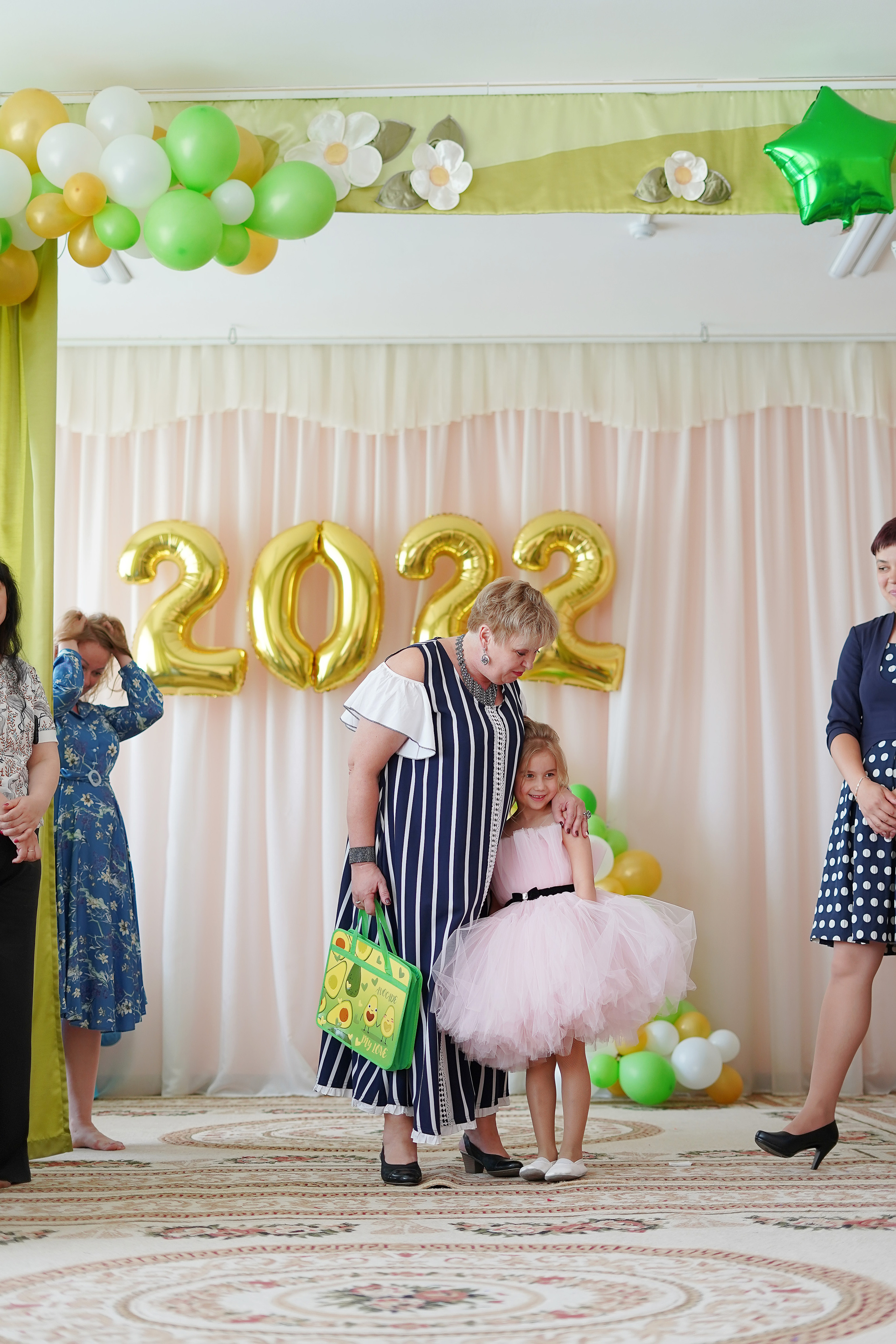 Фотосъемка видеосъёмка фотограф видеооператор новогодних утренников  в. Фотограф, видеооператор Нина Коршунова