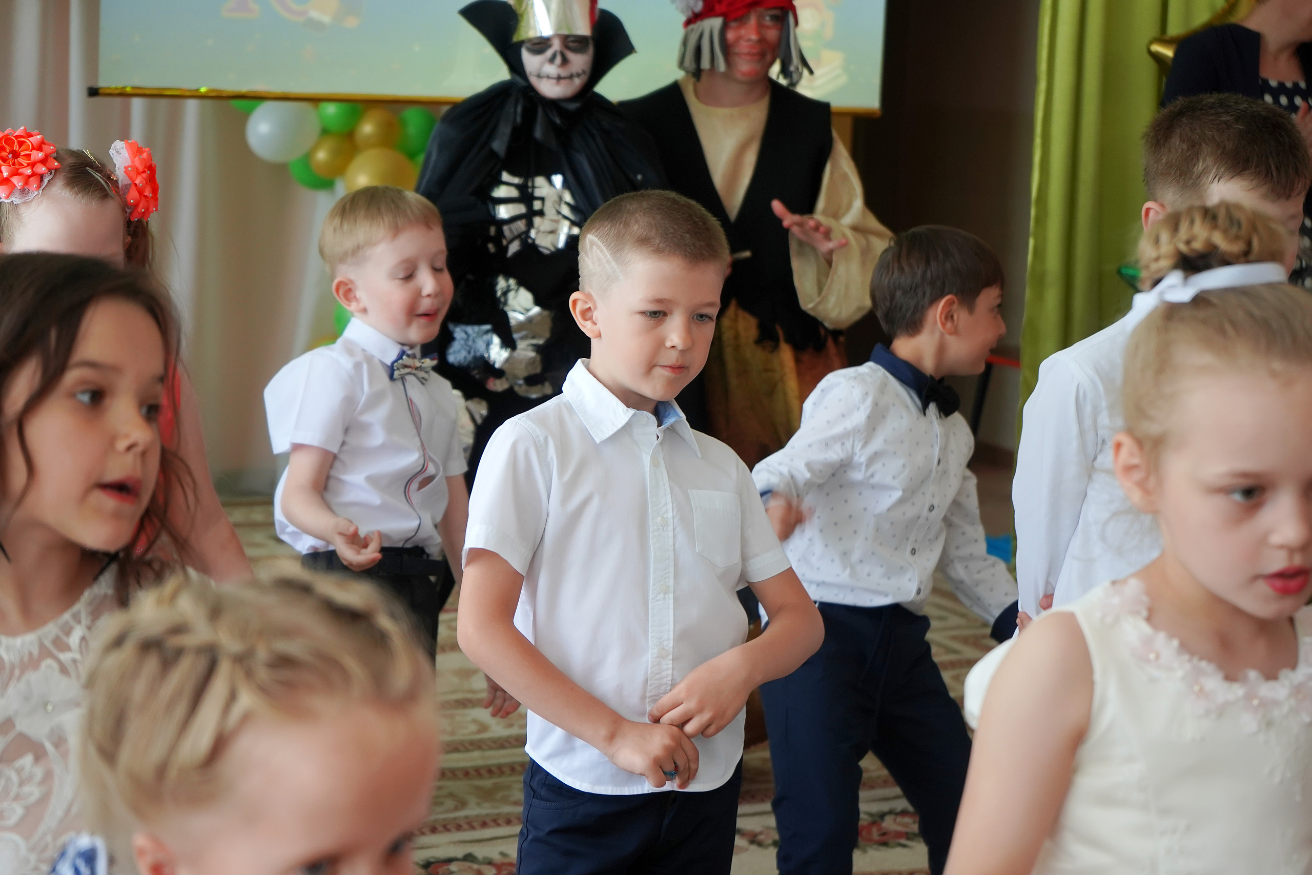 Фотосъемка видеосъёмка фотограф видеооператор новогодних утренников  в. Фотограф, видеооператор Нина Коршунова