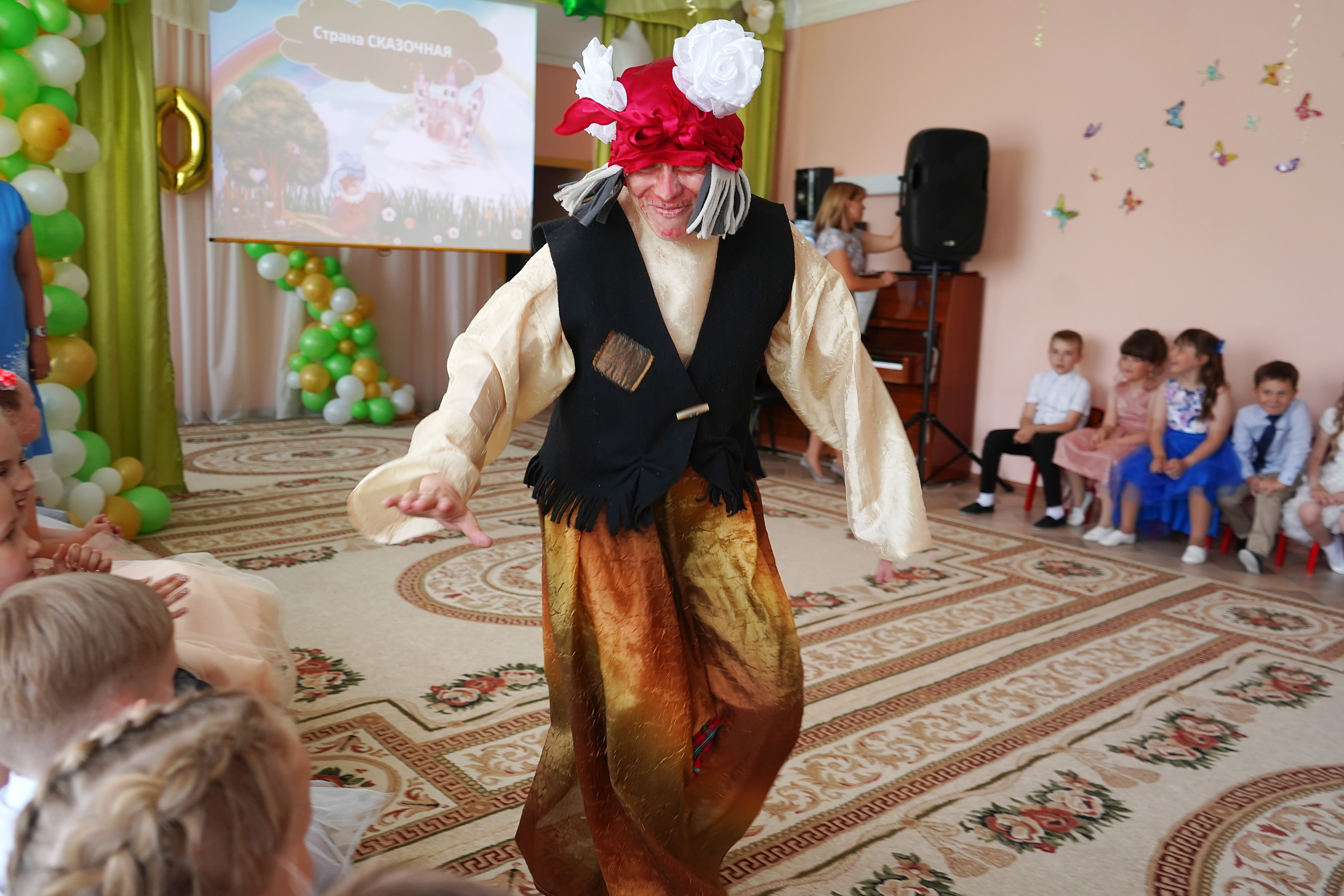 Фотосъемка видеосъёмка фотограф видеооператор новогодних утренников  в. Фотограф, видеооператор Нина Коршунова