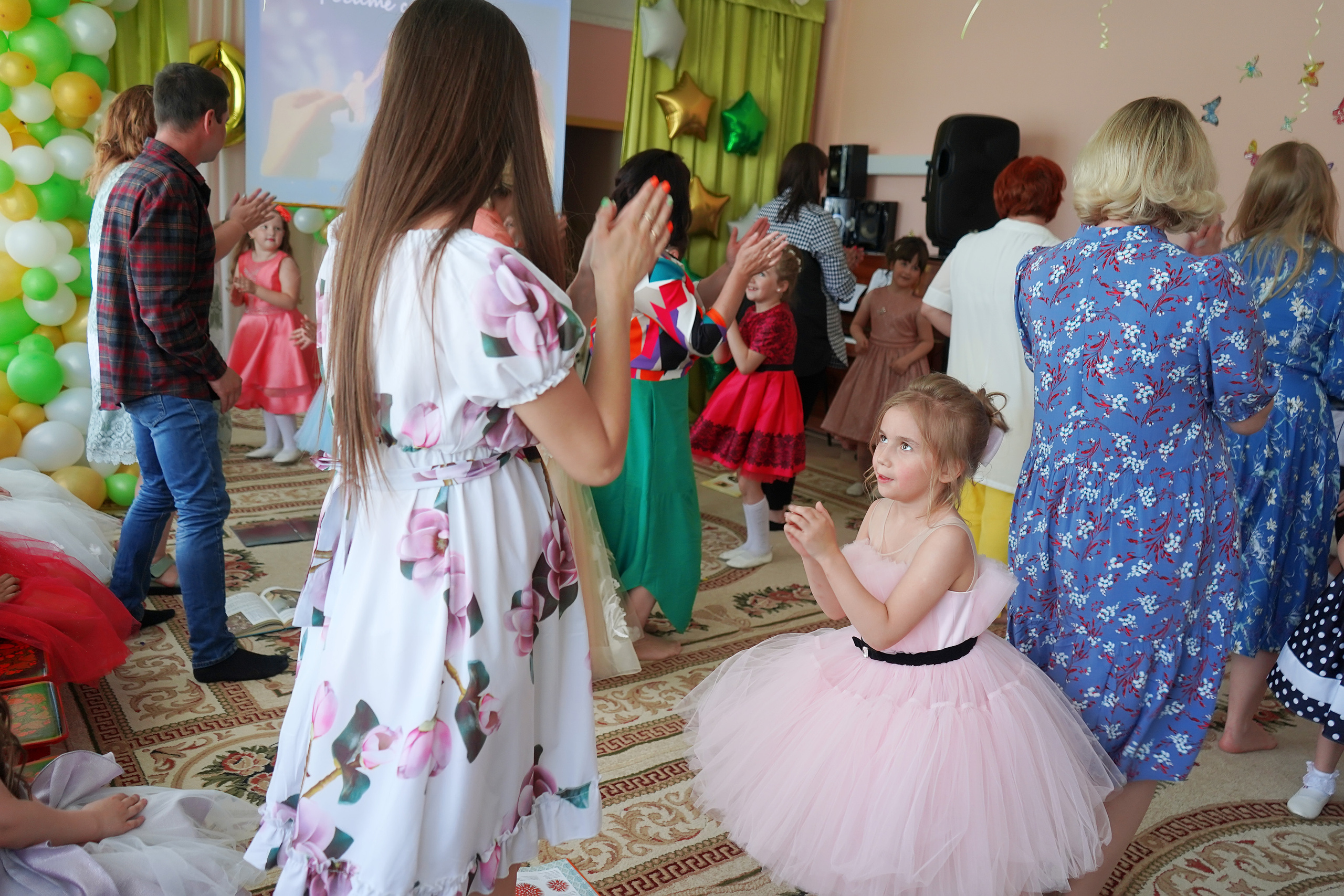 Фотосъемка видеосъёмка фотограф видеооператор новогодних утренников  в. Фотограф, видеооператор Нина Коршунова