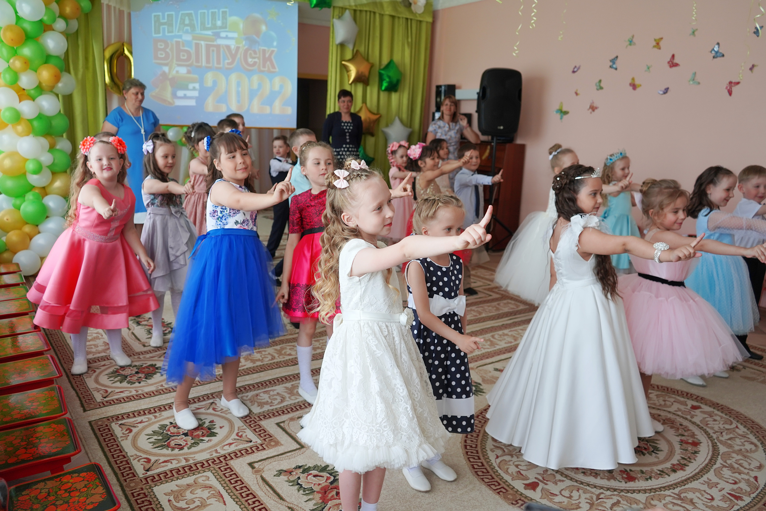 Фотосъемка видеосъёмка фотограф видеооператор новогодних утренников  в. Фотограф, видеооператор Нина Коршунова