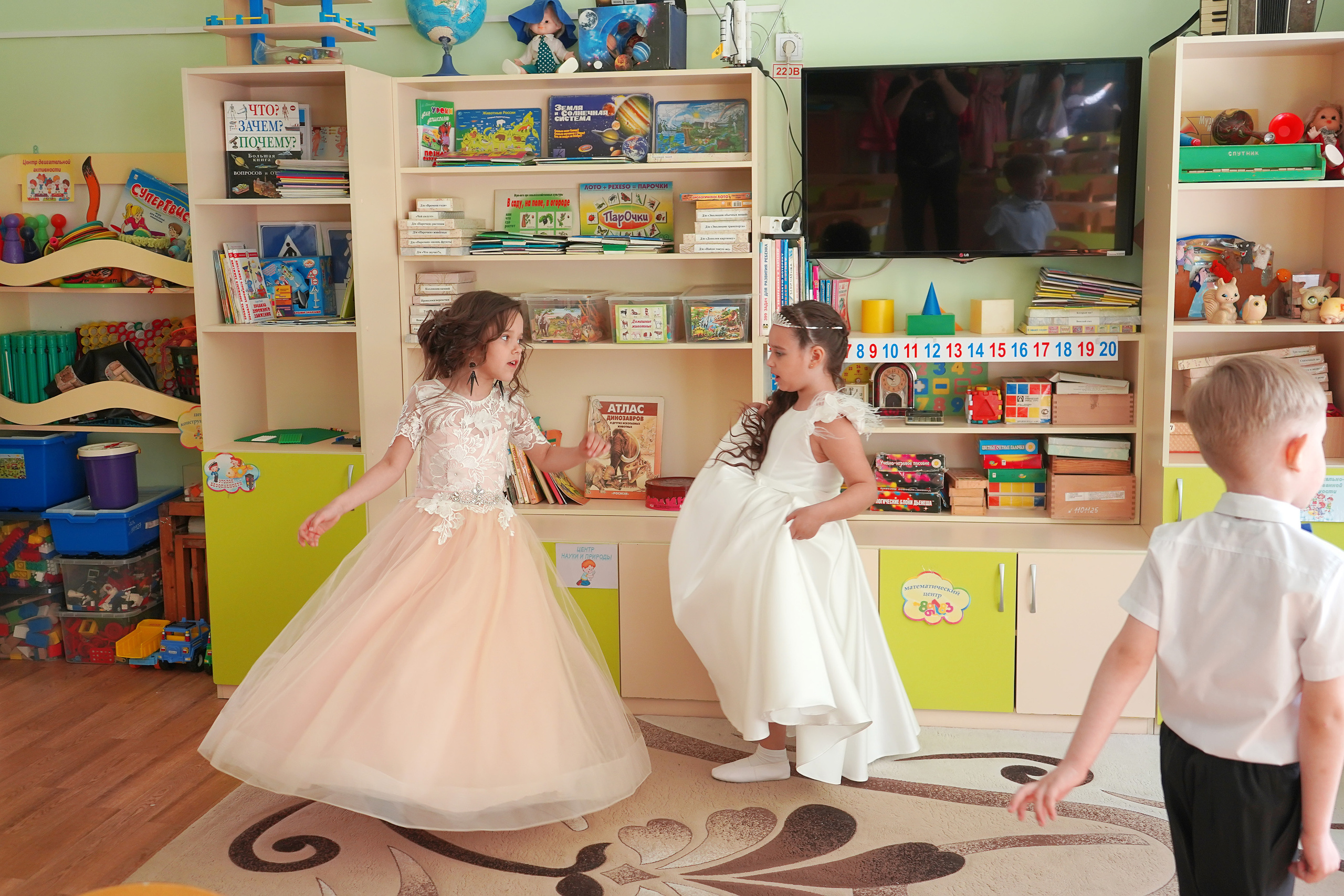 Фотосъемка видеосъёмка фотограф видеооператор новогодних утренников  в. Фотограф, видеооператор Нина Коршунова