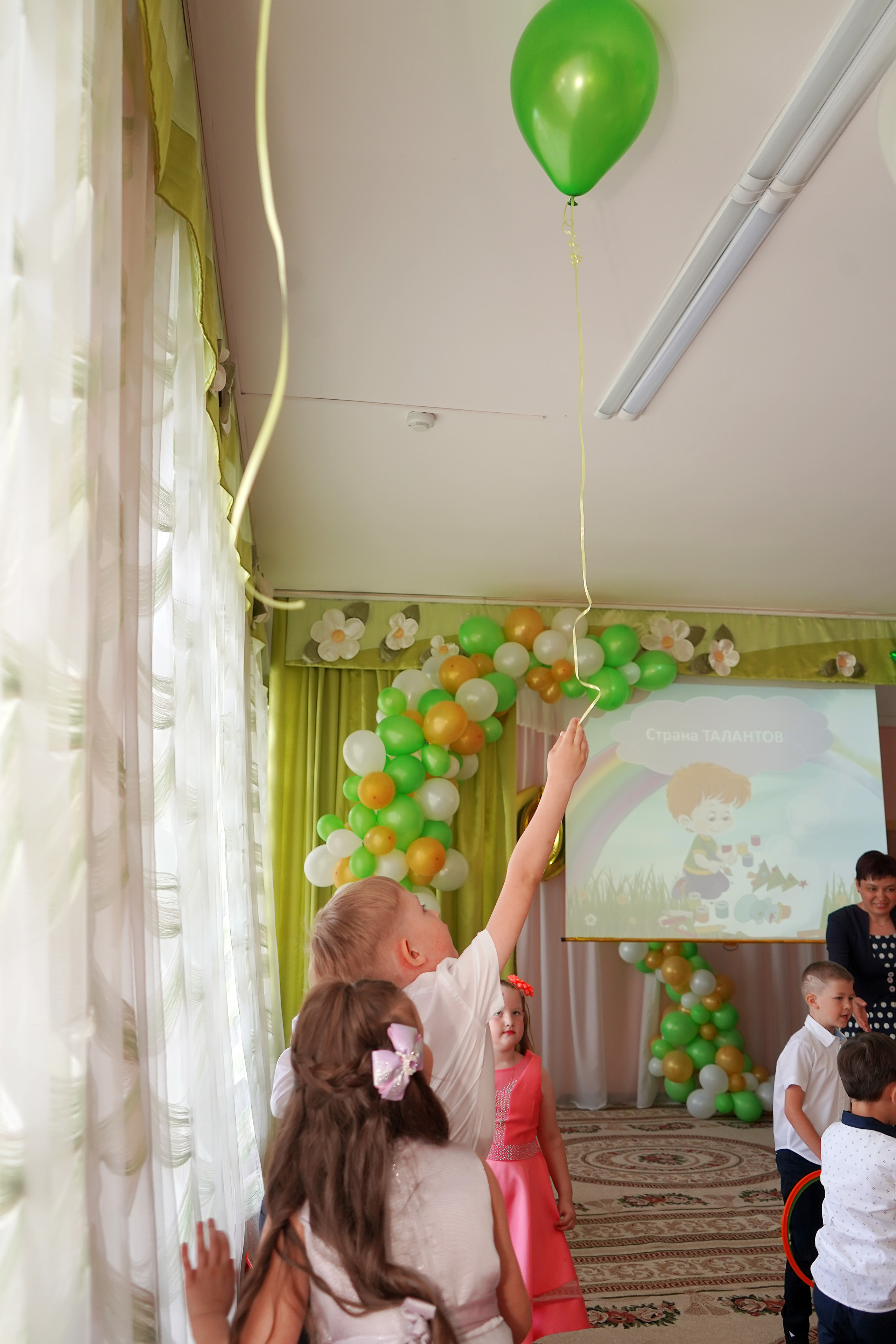 Фотосъемка видеосъёмка фотограф видеооператор новогодних утренников  в. Фотограф, видеооператор Нина Коршунова