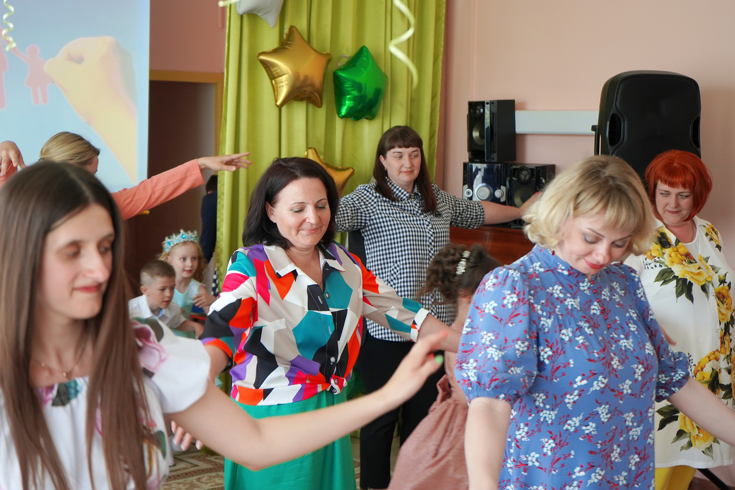 Фотосъемка видеосъёмка фотограф видеооператор новогодних утренников  в. Фотограф, видеооператор Нина Коршунова