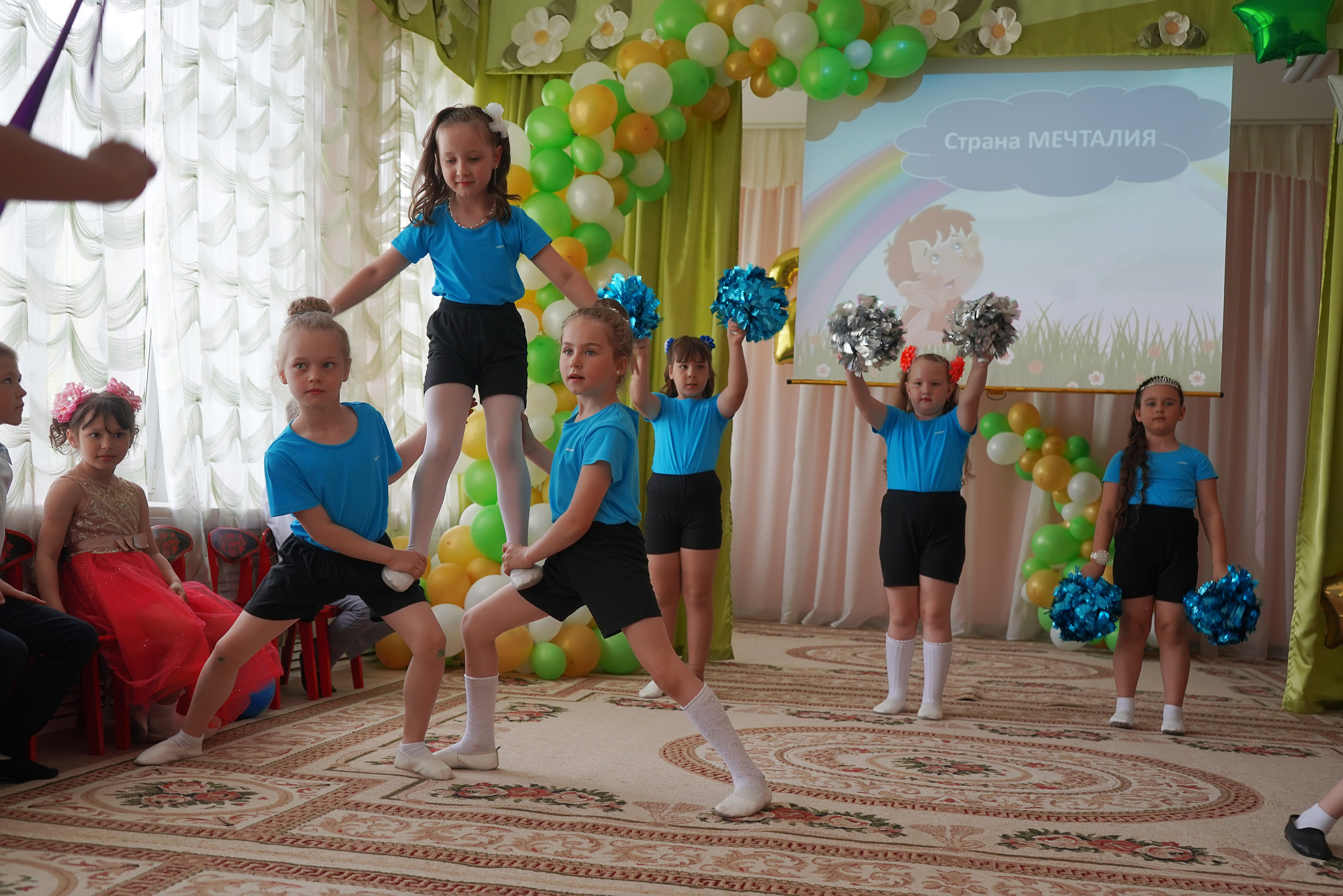 Фотосъемка видеосъёмка фотограф видеооператор новогодних утренников  в. Фотограф, видеооператор Нина Коршунова