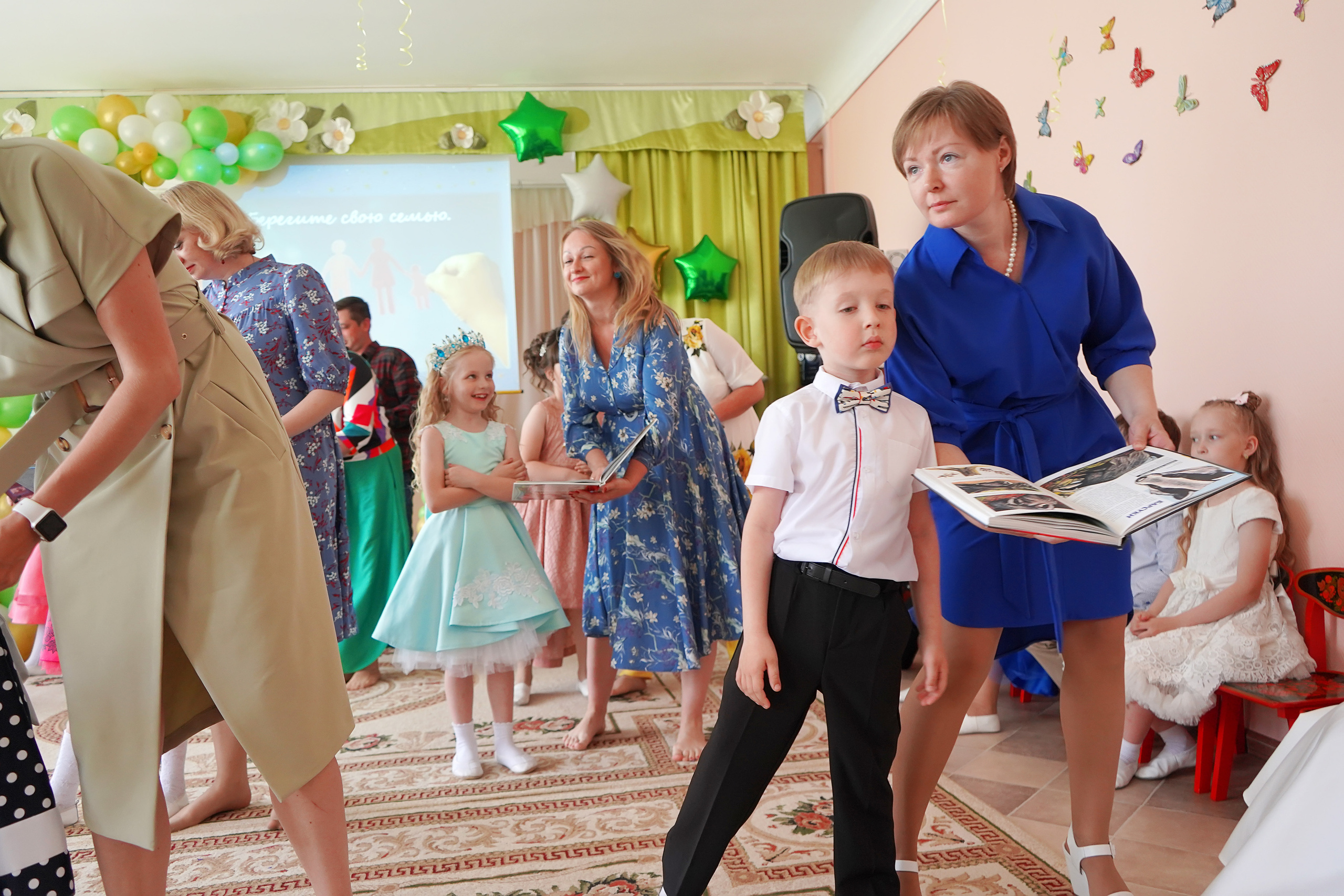 Фотосъемка видеосъёмка фотограф видеооператор новогодних утренников  в. Фотограф, видеооператор Нина Коршунова