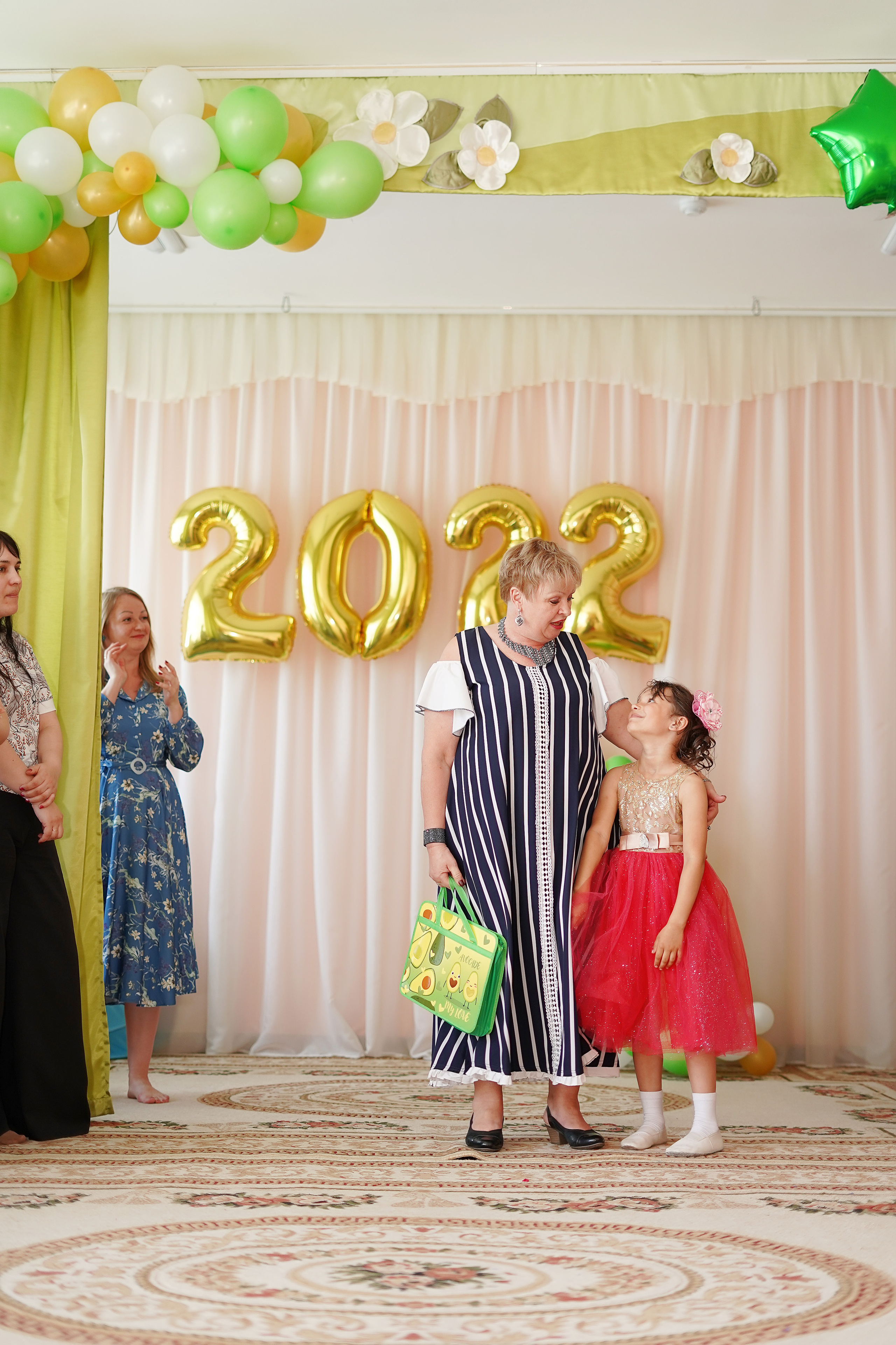 Фотосъемка видеосъёмка фотограф видеооператор новогодних утренников  в. Фотограф, видеооператор Нина Коршунова