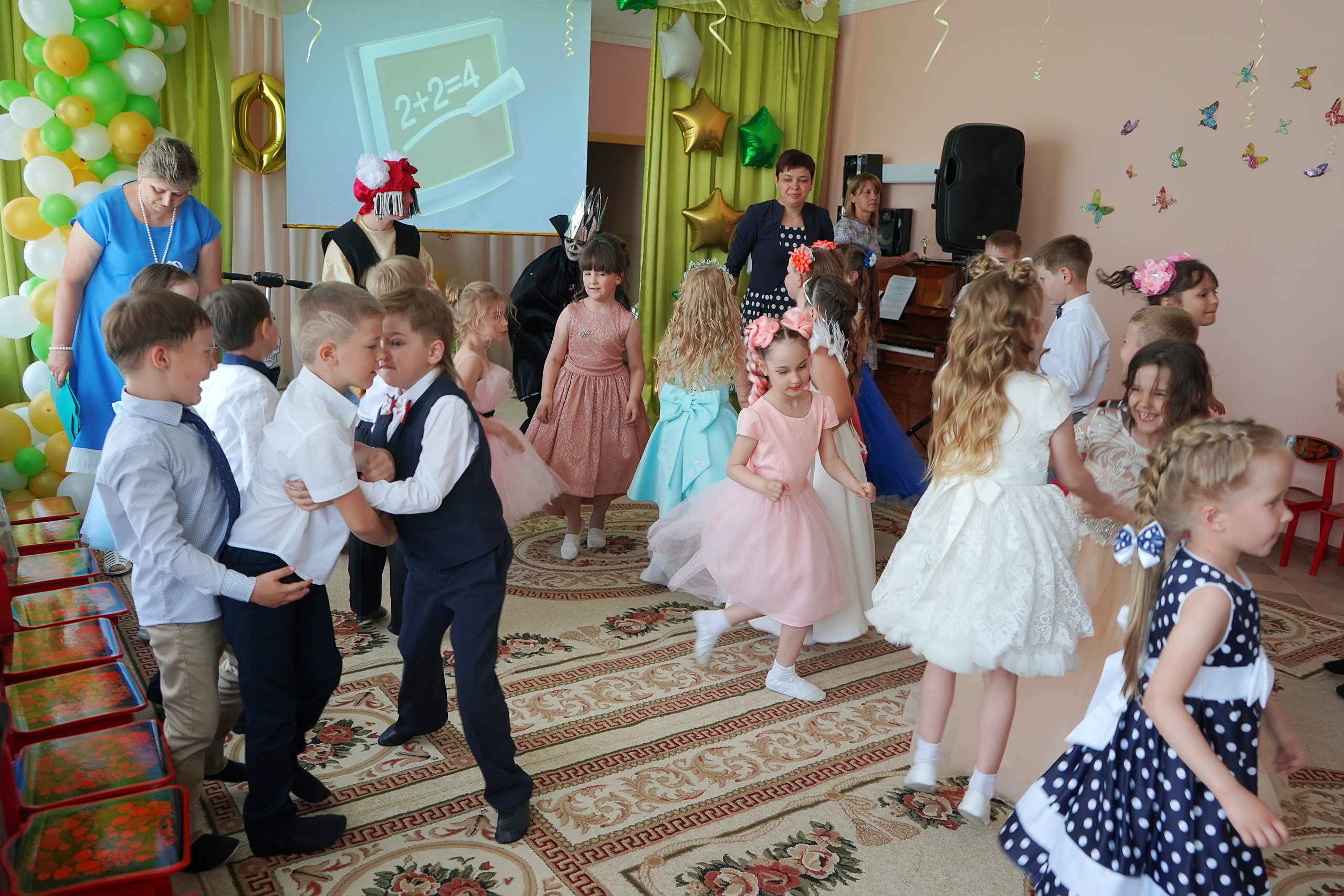 Фотосъемка видеосъёмка фотограф видеооператор новогодних утренников  в. Фотограф, видеооператор Нина Коршунова