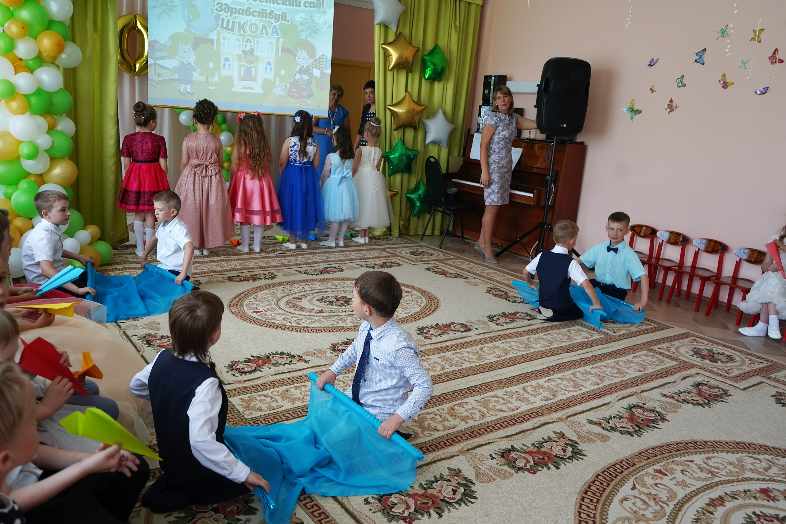 Фотосъемка видеосъёмка фотограф видеооператор новогодних утренников  в. Фотограф, видеооператор Нина Коршунова