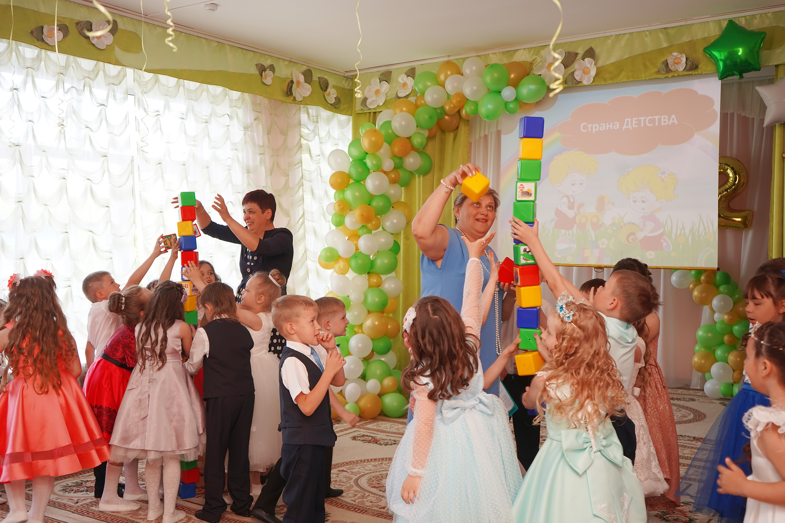 Фотосъемка видеосъёмка фотограф видеооператор новогодних утренников  в. Фотограф, видеооператор Нина Коршунова