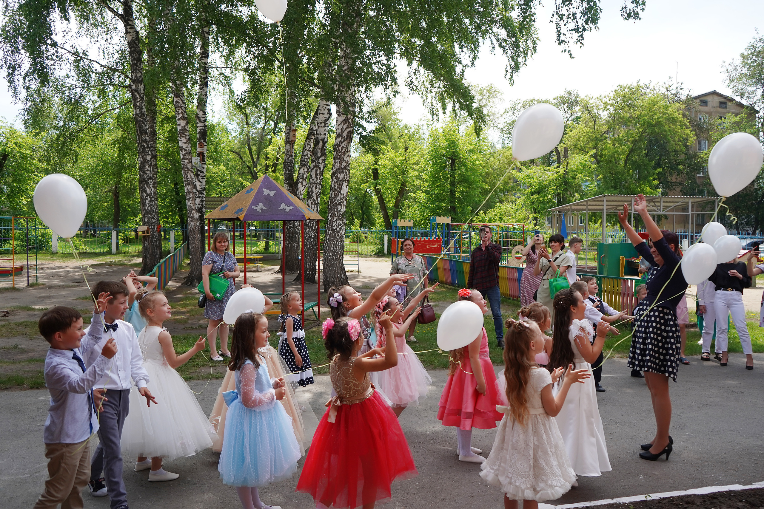 Фотосъемка видеосъёмка фотограф видеооператор новогодних утренников  в. Фотограф, видеооператор Нина Коршунова