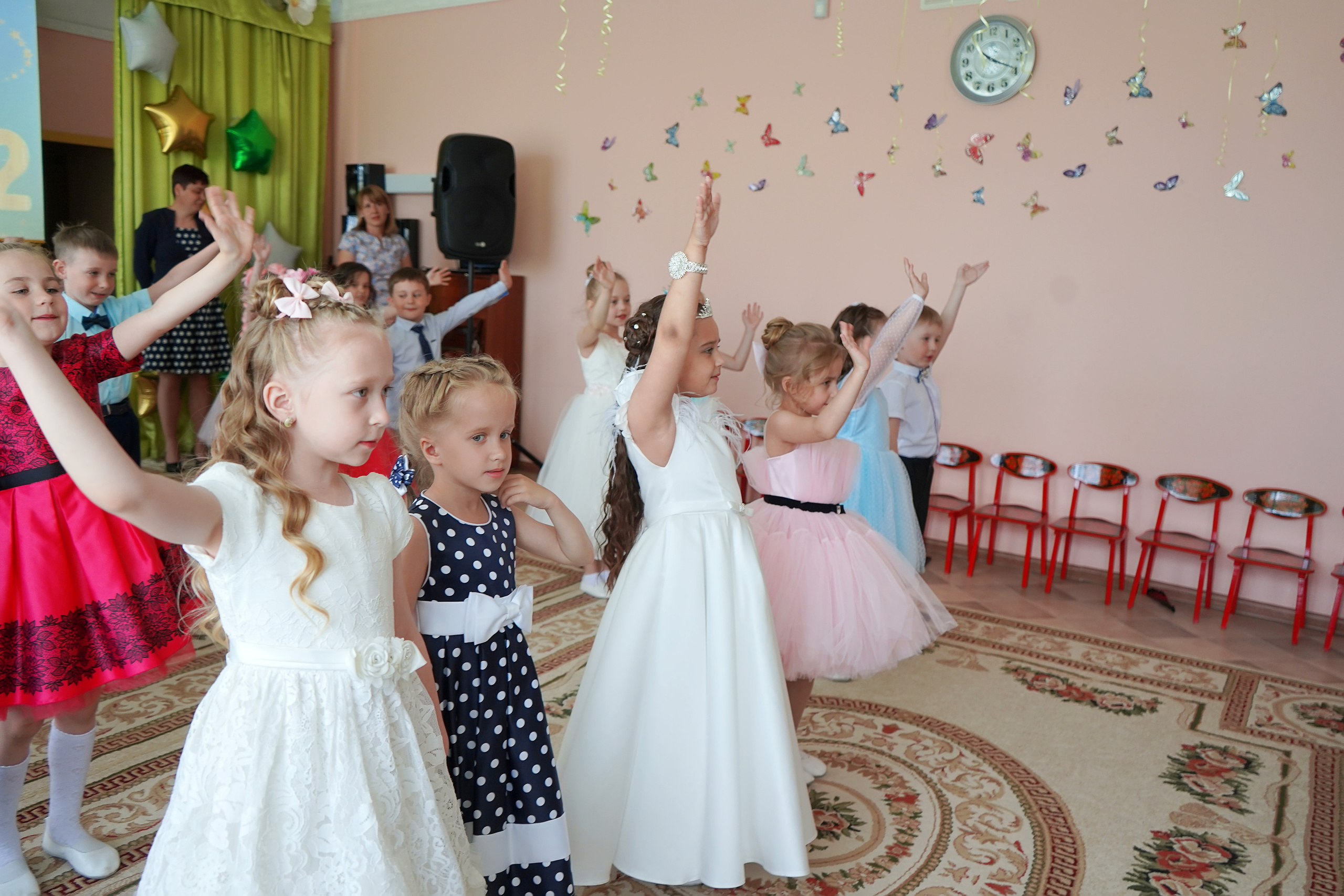 Фотосъемка видеосъёмка фотограф видеооператор новогодних утренников  в. Фотограф, видеооператор Нина Коршунова