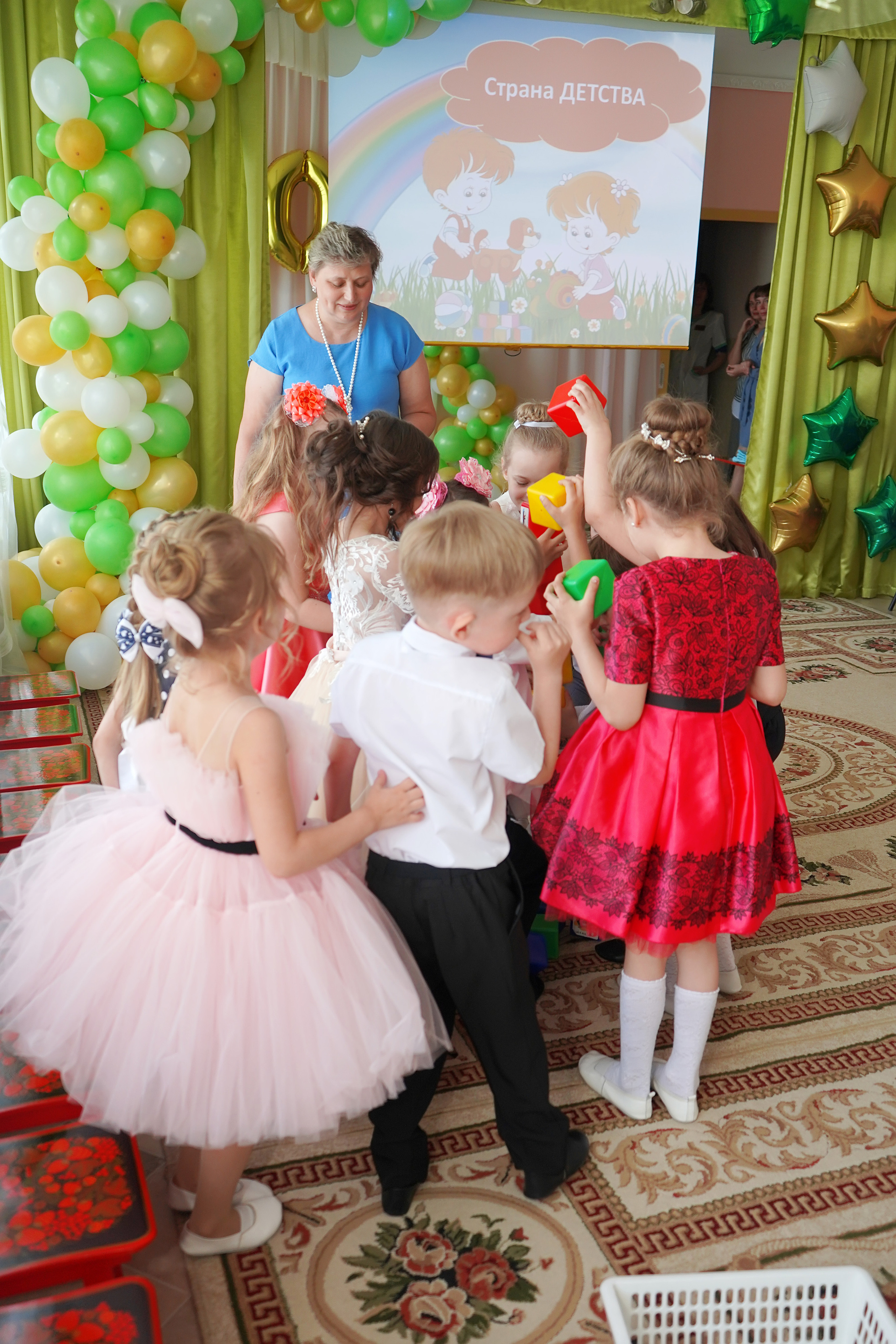 Фотосъемка видеосъёмка фотограф видеооператор новогодних утренников  в. Фотограф, видеооператор Нина Коршунова