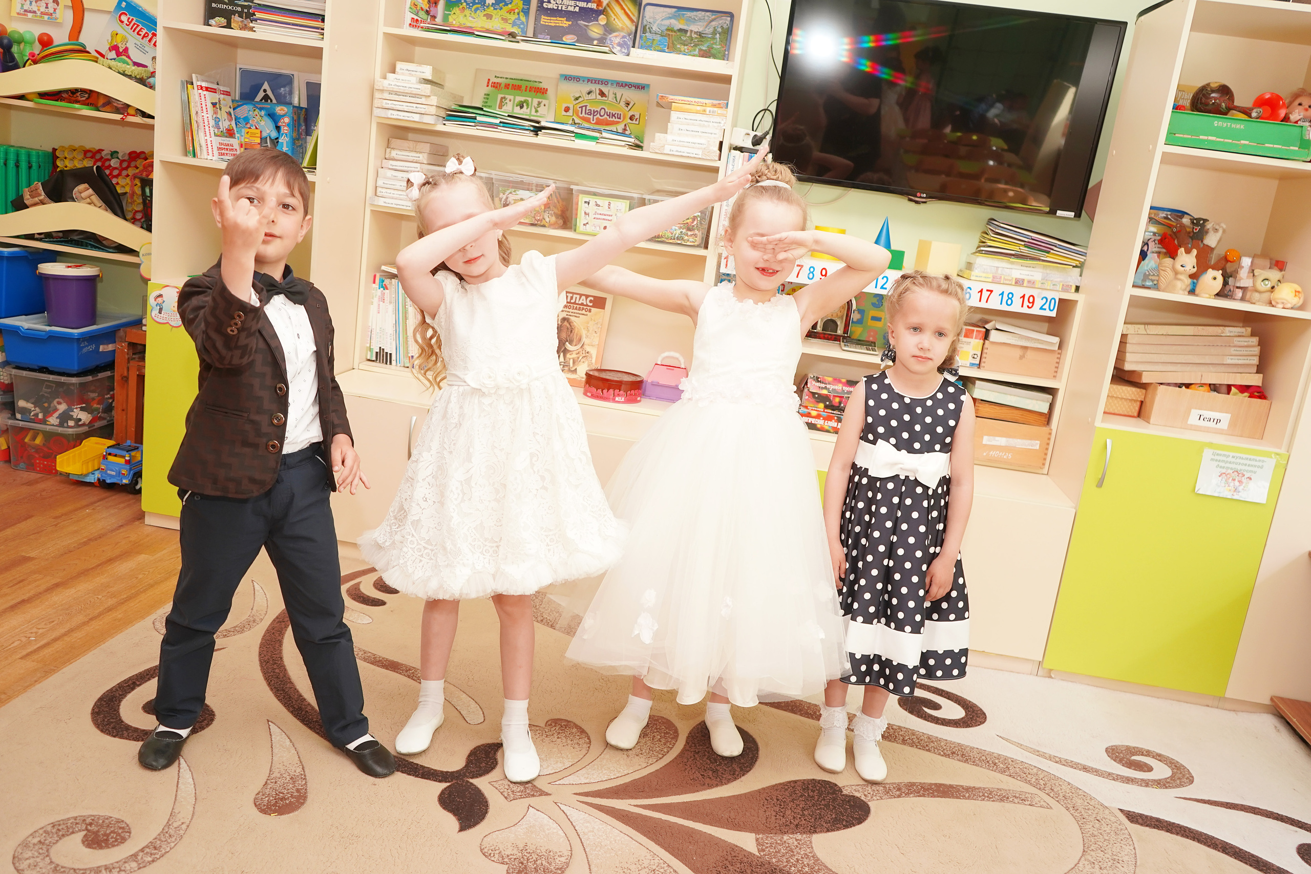 Фотосъемка видеосъёмка фотограф видеооператор новогодних утренников  в. Фотограф, видеооператор Нина Коршунова