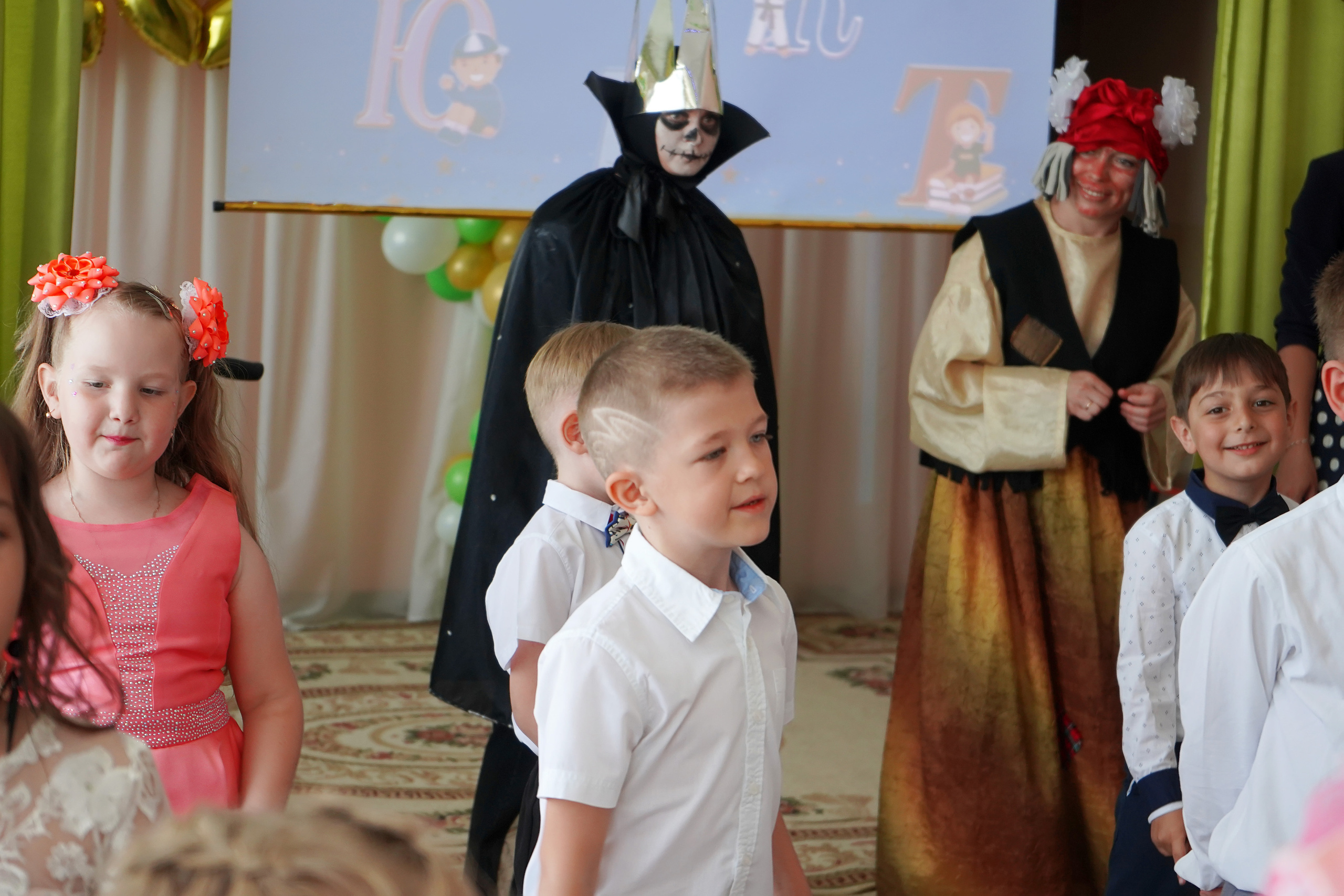 Фотосъемка видеосъёмка фотограф видеооператор новогодних утренников  в. Фотограф, видеооператор Нина Коршунова