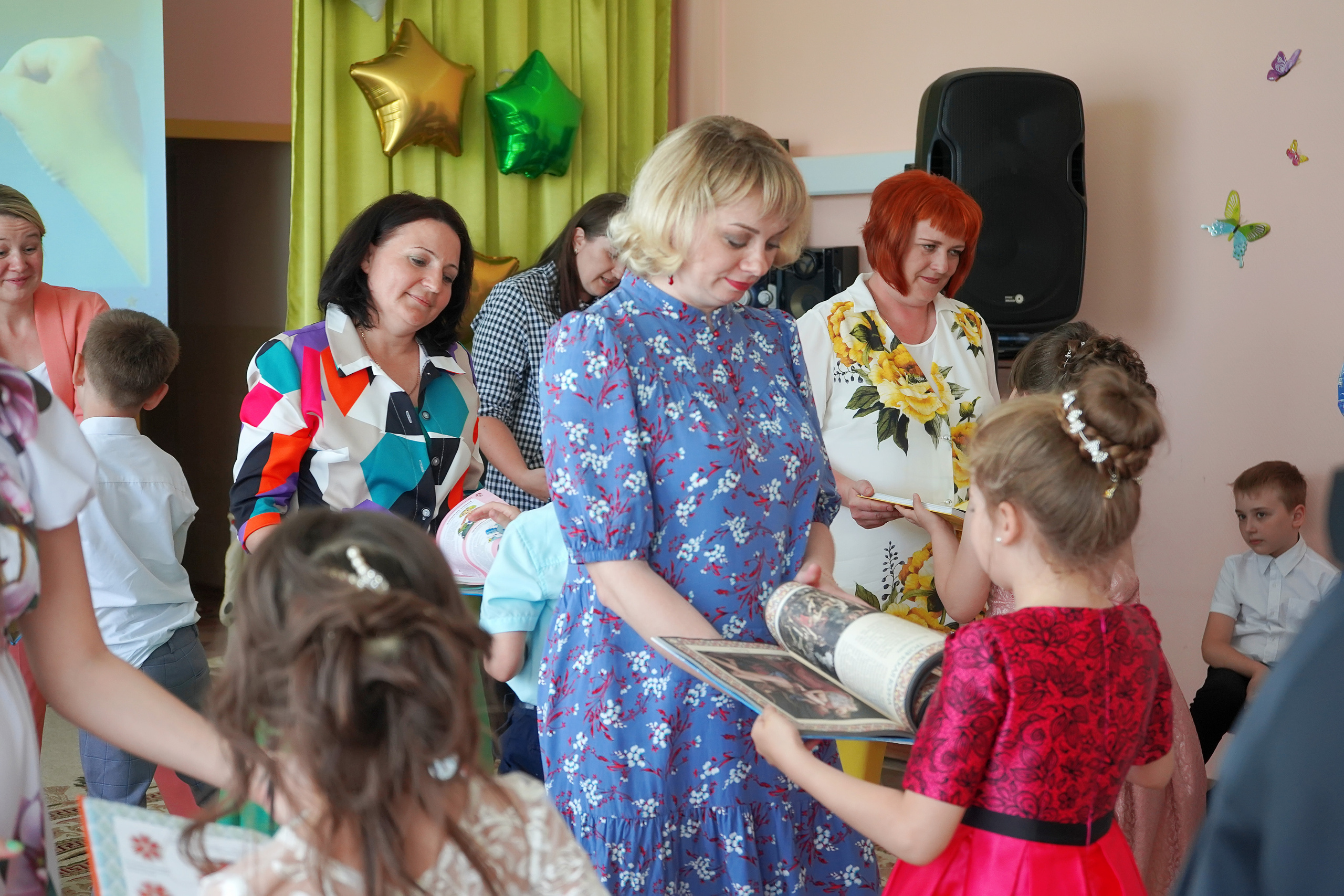 Фотосъемка видеосъёмка фотограф видеооператор новогодних утренников  в. Фотограф, видеооператор Нина Коршунова