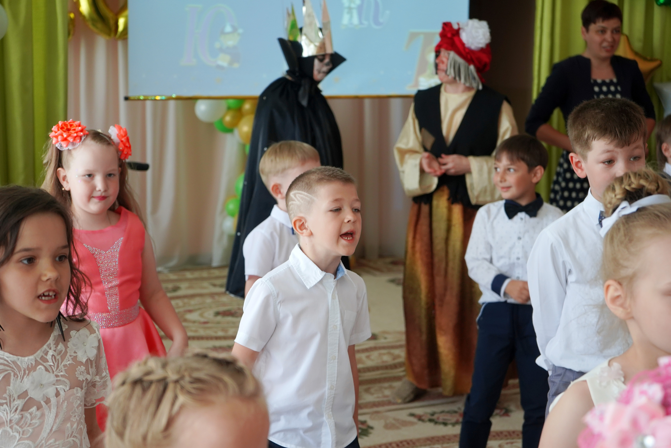 Фотосъемка видеосъёмка фотограф видеооператор новогодних утренников  в. Фотограф, видеооператор Нина Коршунова