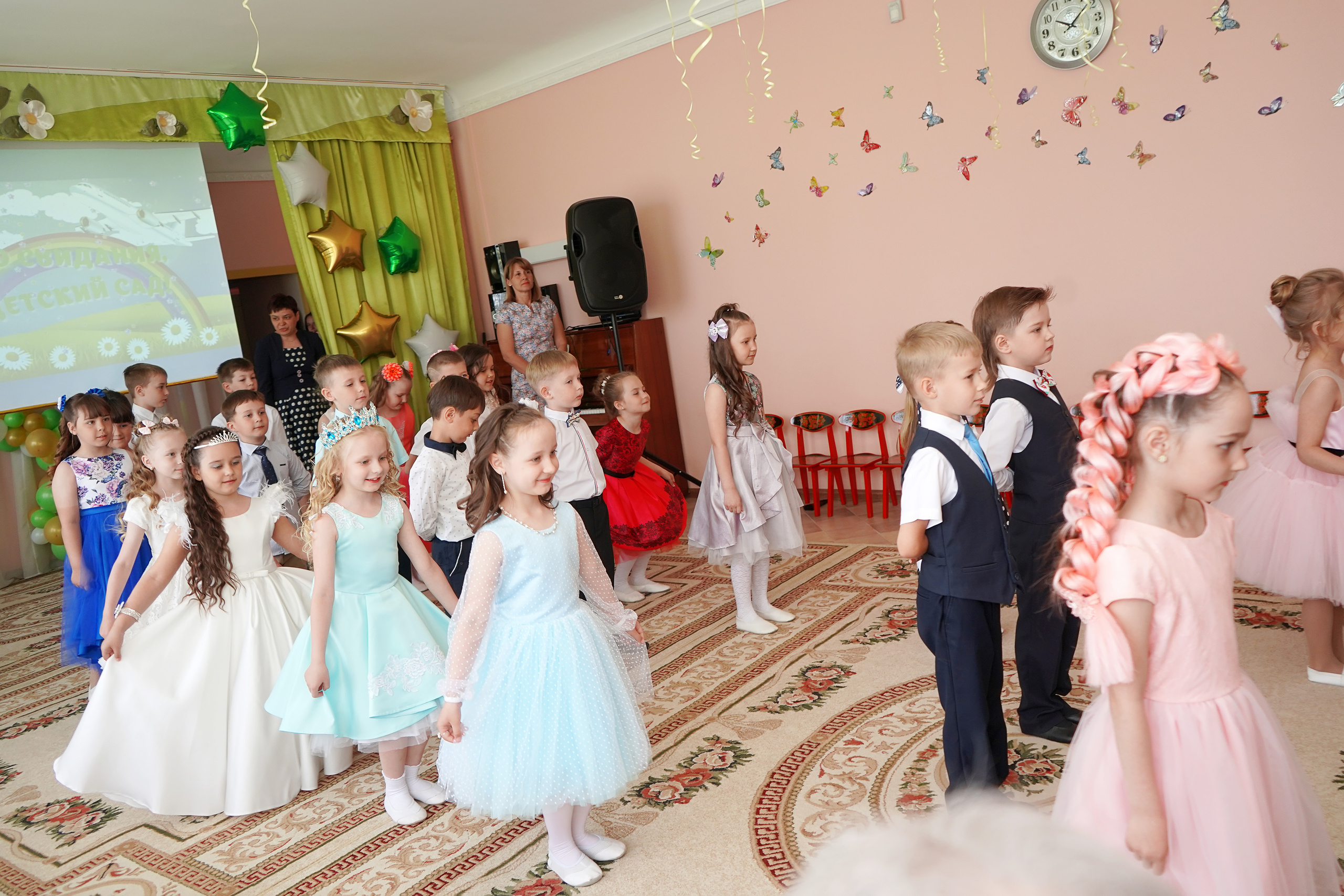 Фотосъемка видеосъёмка фотограф видеооператор новогодних утренников  в. Фотограф, видеооператор Нина Коршунова