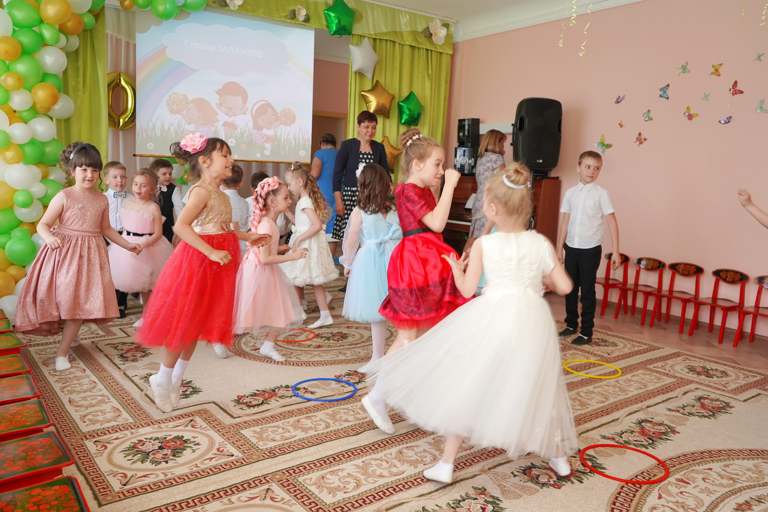 Фотосъемка видеосъёмка фотограф видеооператор новогодних утренников  в. Фотограф, видеооператор Нина Коршунова