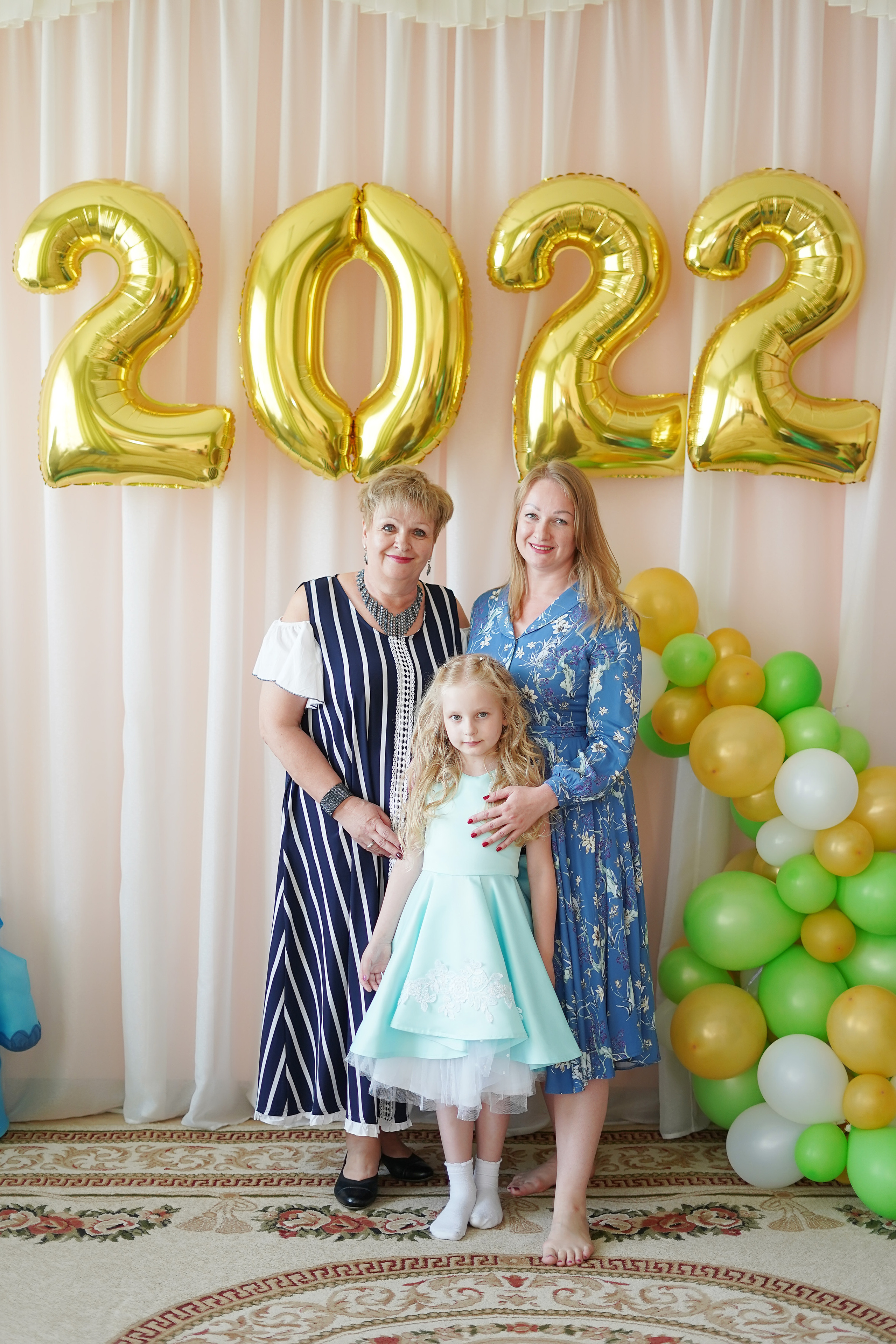 Фотосъемка видеосъёмка фотограф видеооператор новогодних утренников  в. Фотограф, видеооператор Нина Коршунова