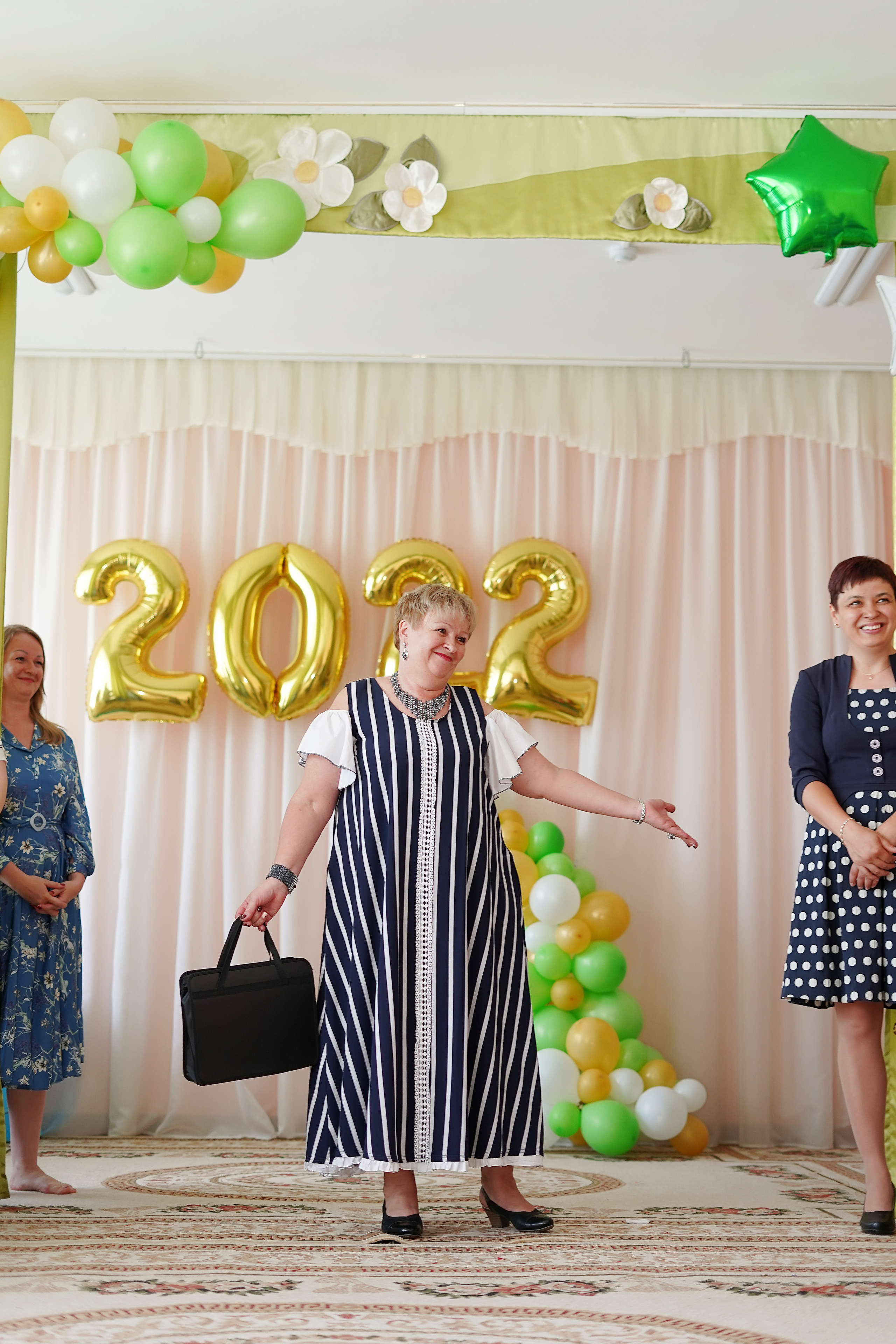 Фотосъемка видеосъёмка фотограф видеооператор новогодних утренников  в. Фотограф, видеооператор Нина Коршунова