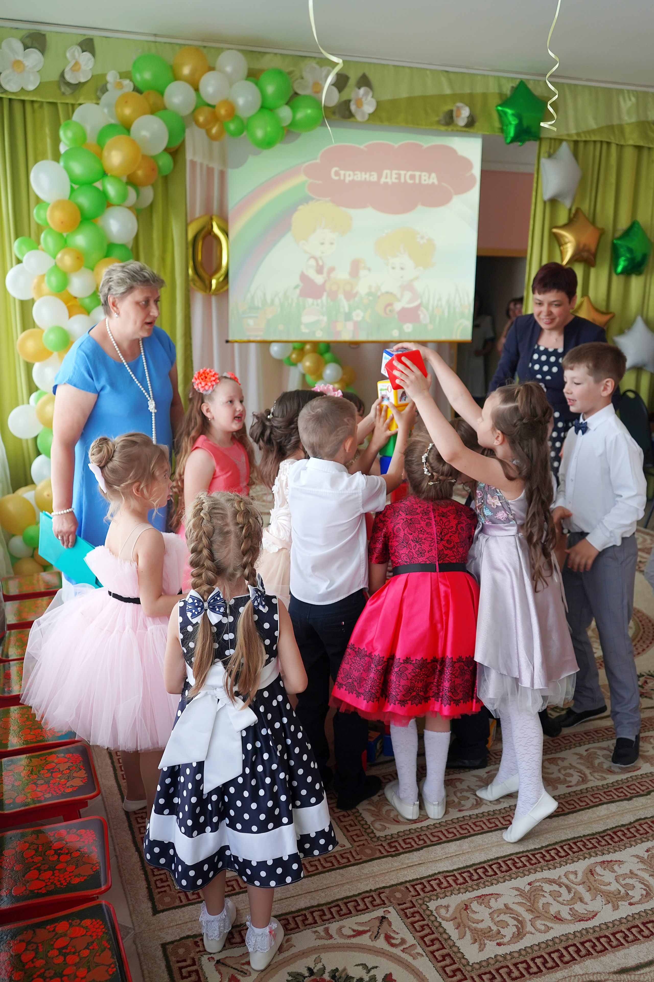 Фотосъемка видеосъёмка фотограф видеооператор новогодних утренников  в. Фотограф, видеооператор Нина Коршунова