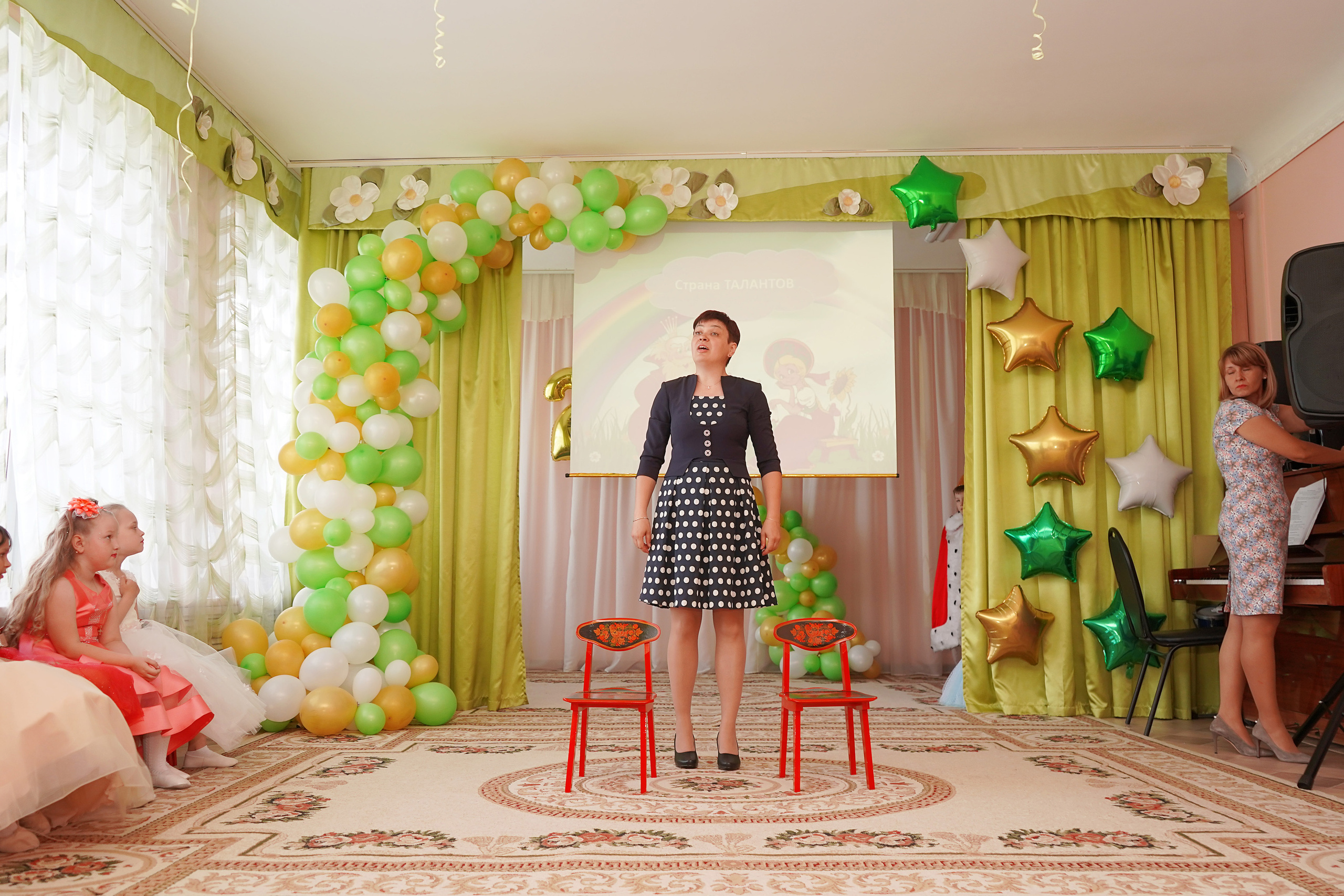 Фотосъемка видеосъёмка фотограф видеооператор новогодних утренников  в. Фотограф, видеооператор Нина Коршунова