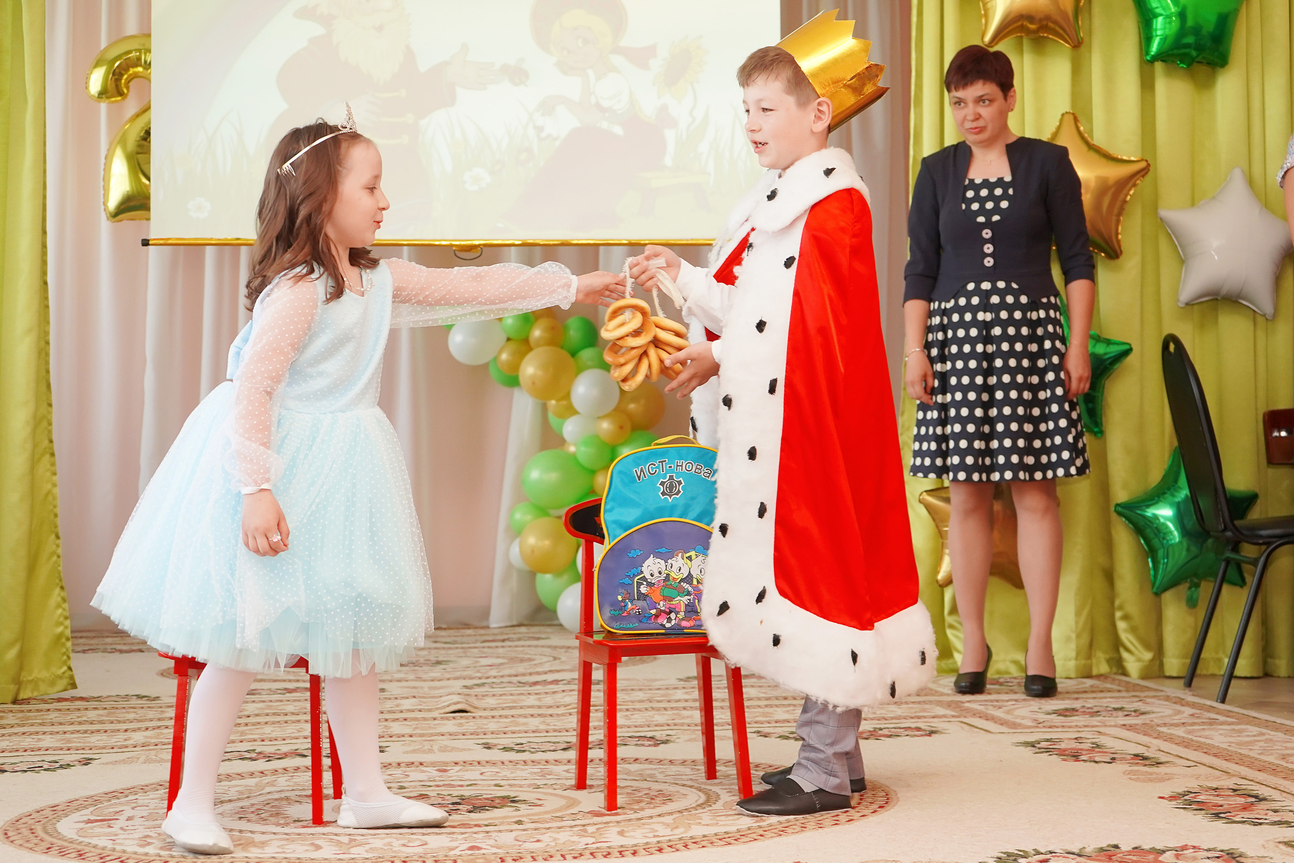 Фотосъемка видеосъёмка фотограф видеооператор новогодних утренников  в. Фотограф, видеооператор Нина Коршунова