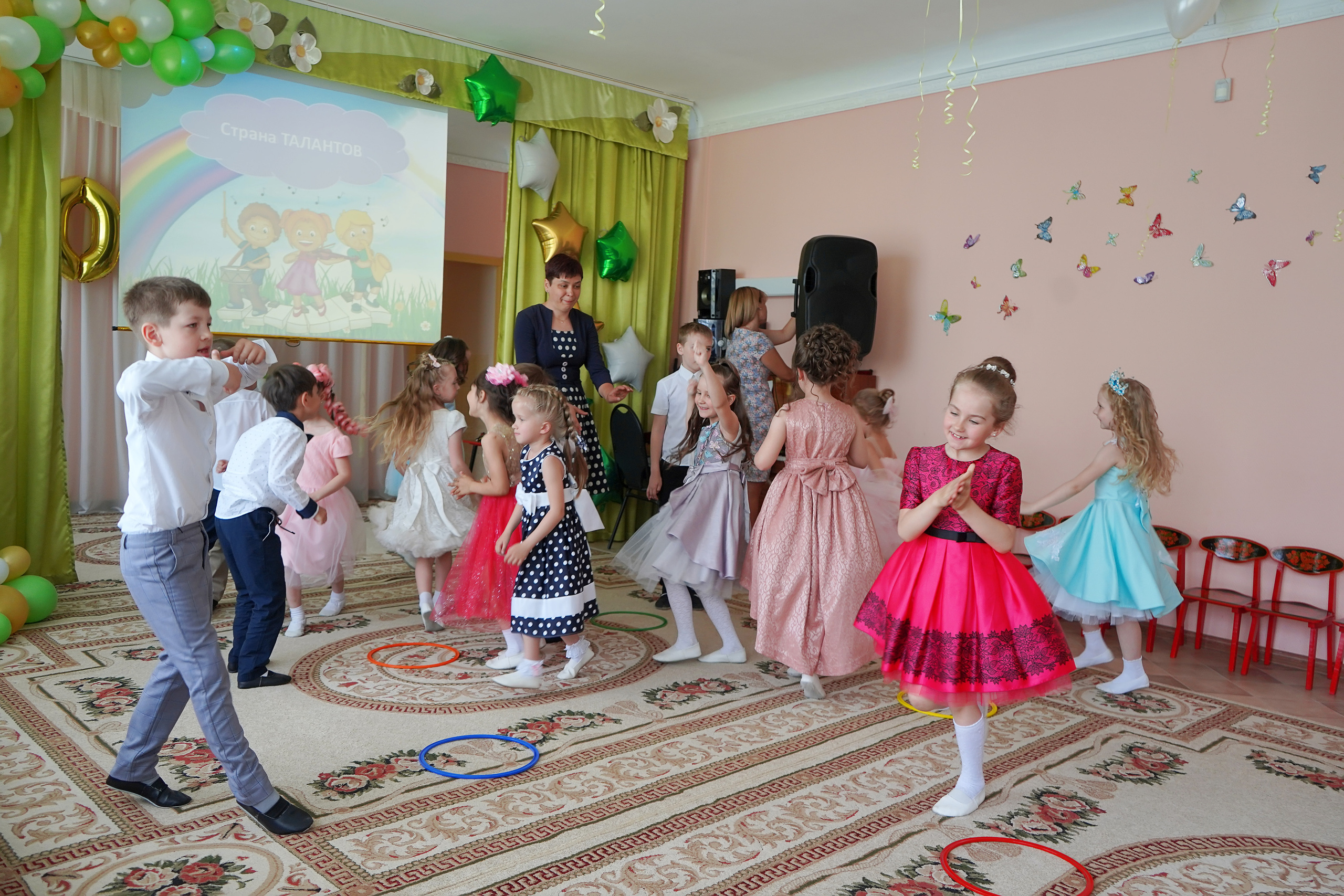 Фотосъемка видеосъёмка фотограф видеооператор новогодних утренников  в. Фотограф, видеооператор Нина Коршунова