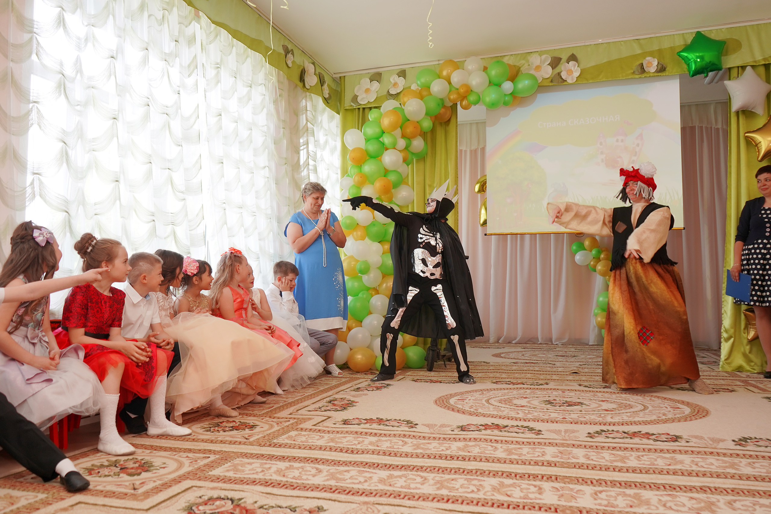 Фотосъемка видеосъёмка фотограф видеооператор новогодних утренников  в. Фотограф, видеооператор Нина Коршунова