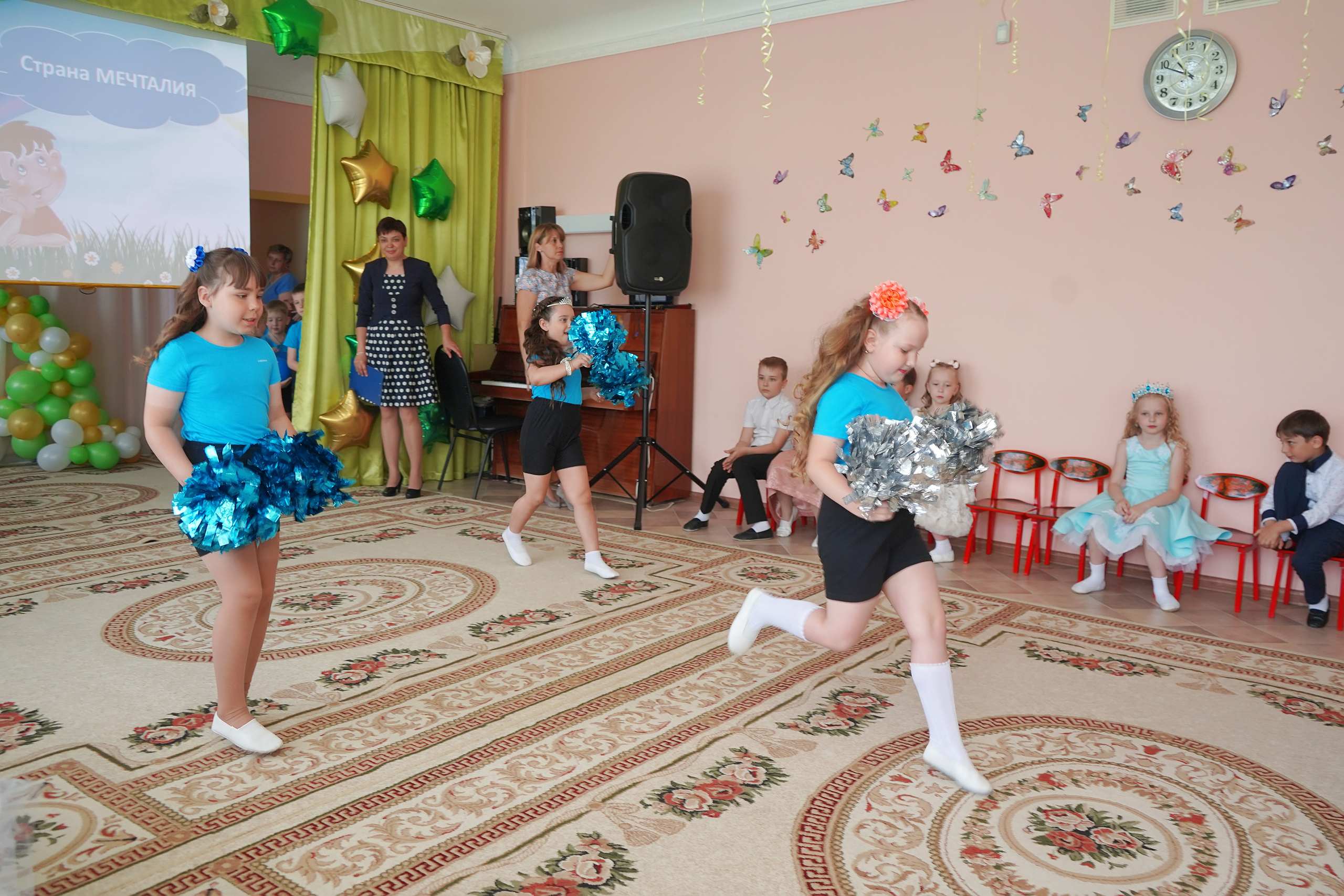 Фотосъемка видеосъёмка фотограф видеооператор новогодних утренников  в. Фотограф, видеооператор Нина Коршунова