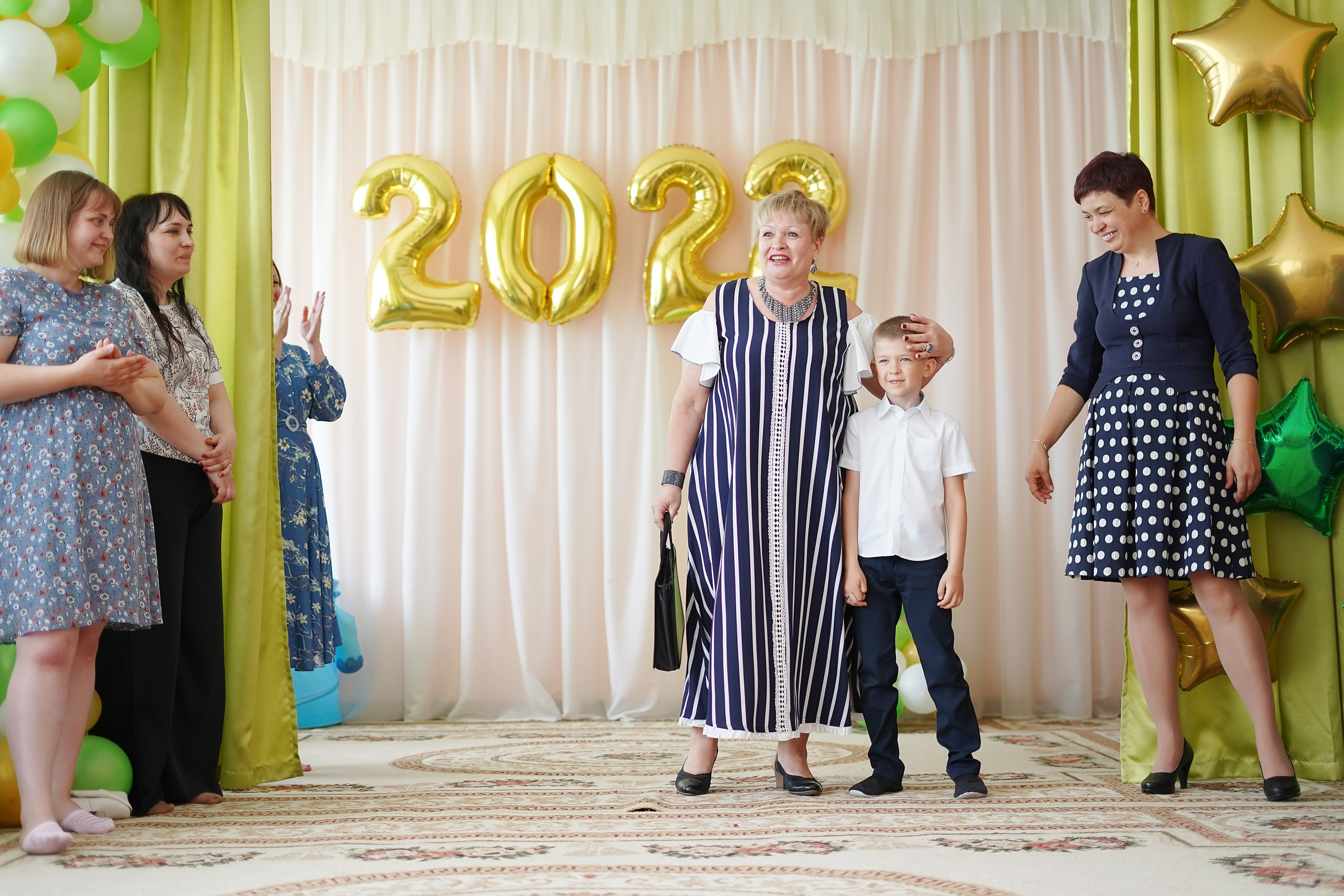 Фотосъемка видеосъёмка фотограф видеооператор новогодних утренников  в. Фотограф, видеооператор Нина Коршунова